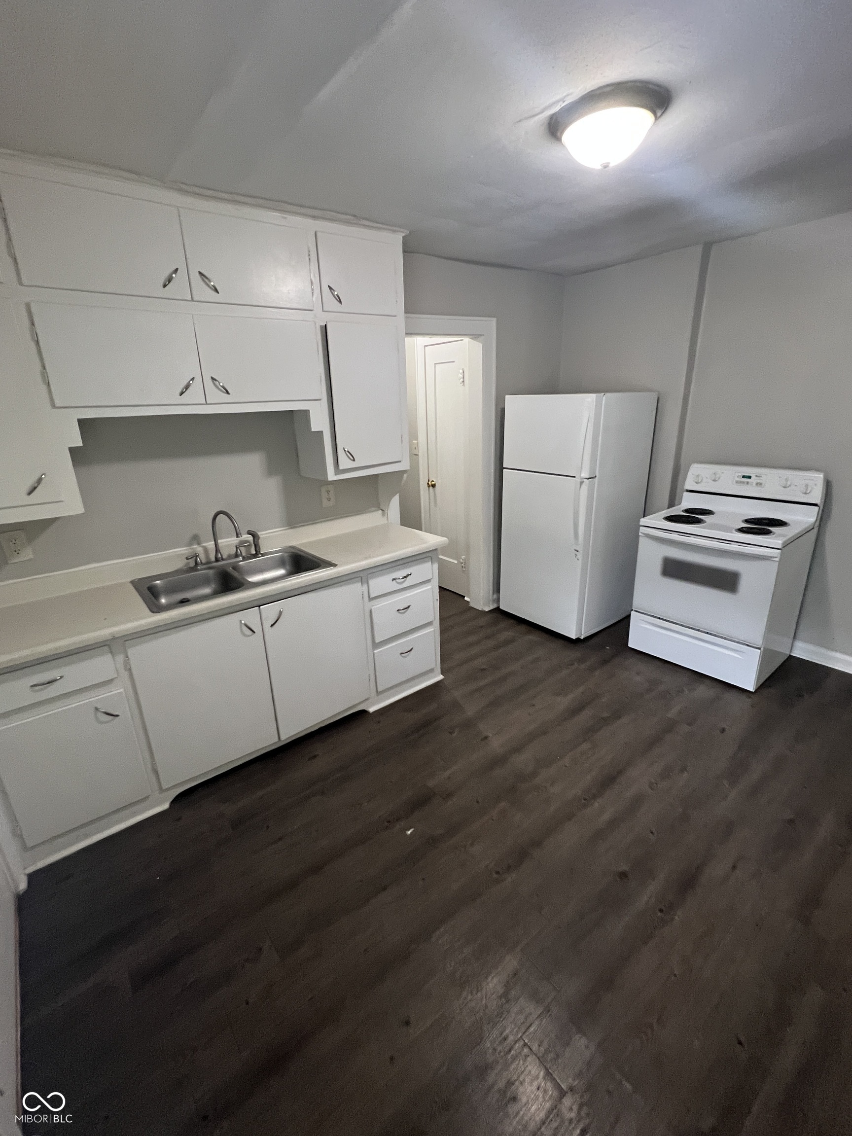 854-856 N Bradley Avenue, Indianapolis, IN, 46201 photo 5 of 13