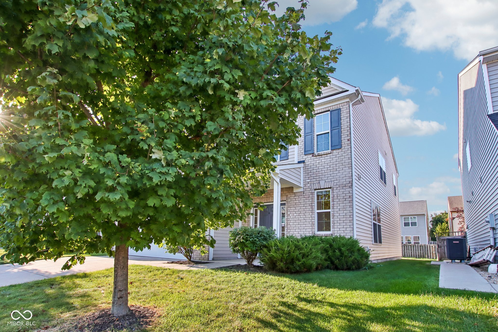 5779 Blue Sky Drive, Whitestown, IN, 46075 photo 5 of 47
