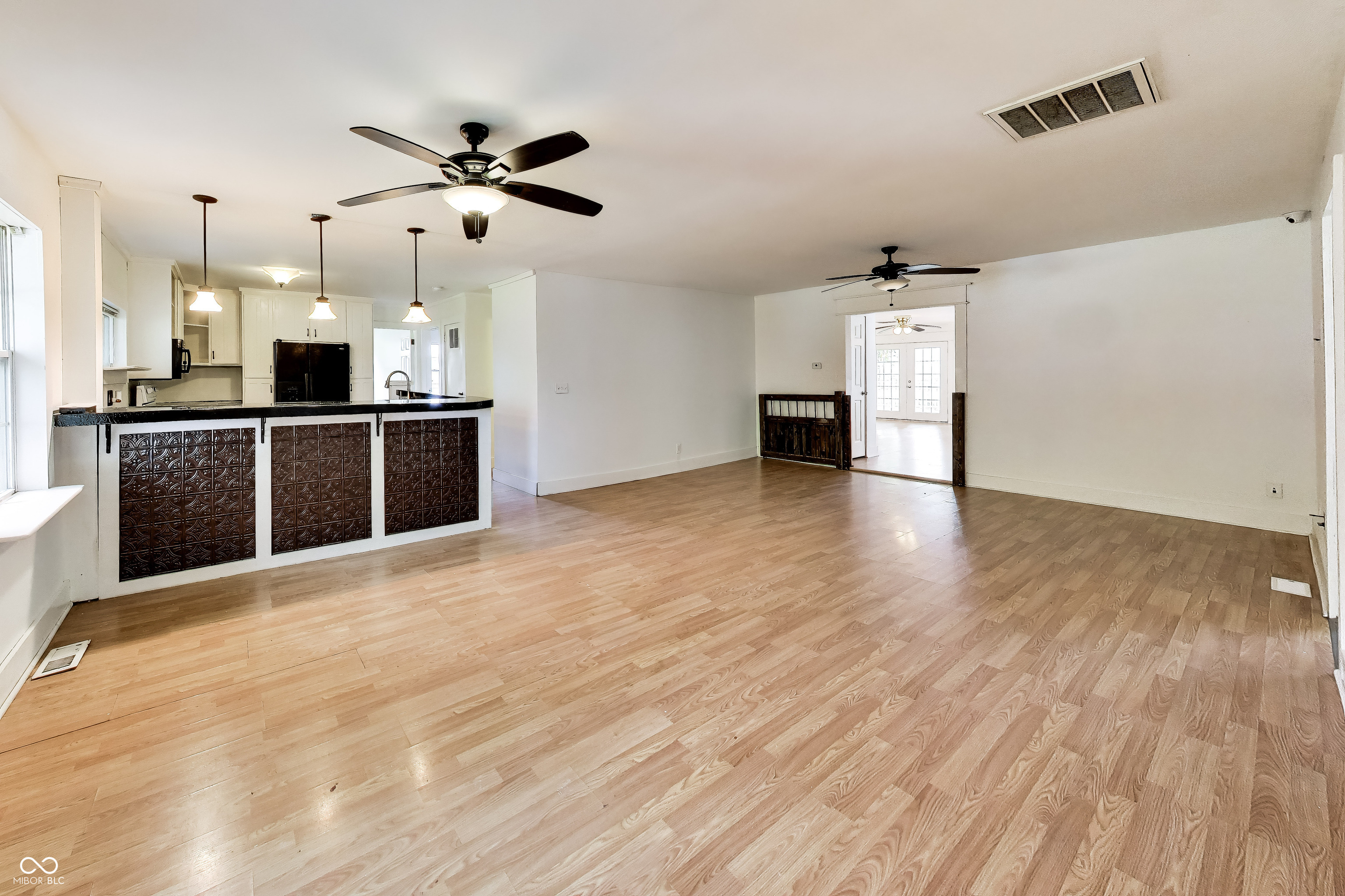 786 E 400 N, Greenfield, IN, 46140 photo 5 of 44