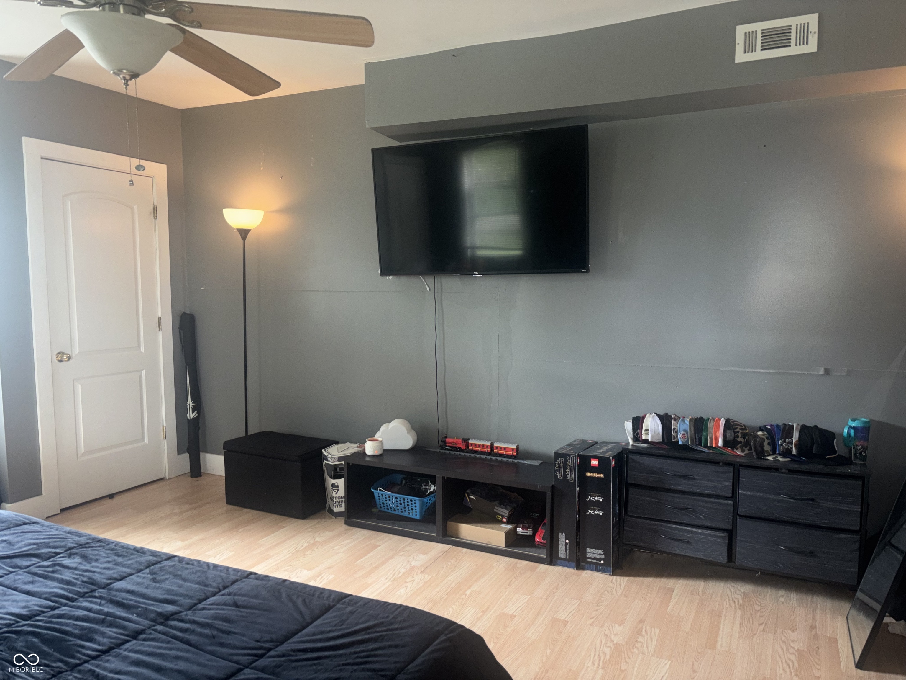 208 W Filmore Street, Alexandria, IN, 46001 photo 5 of 17