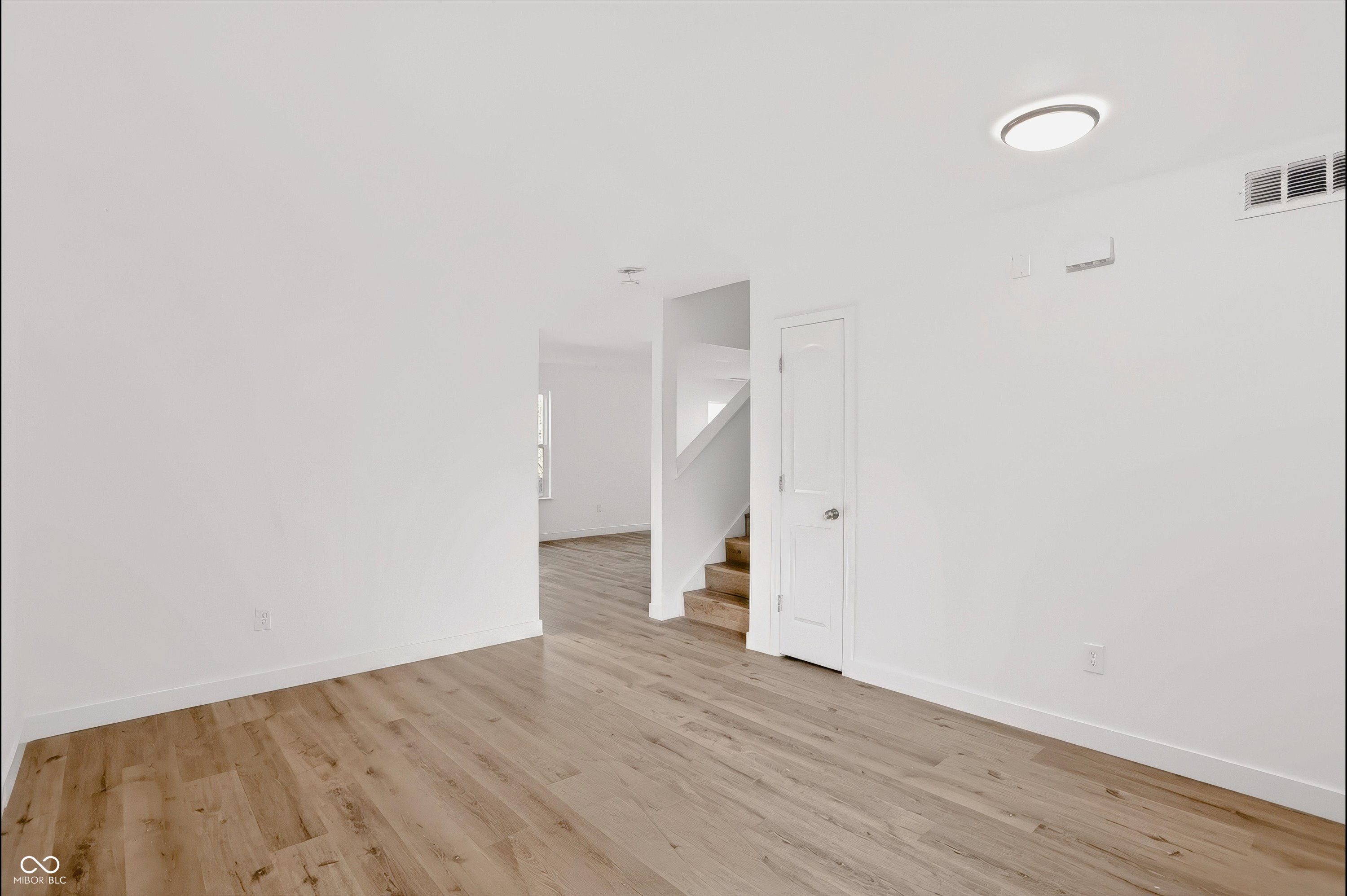 154 Thistlewood Drive, Greenfield, IN, 46140 photo 5 of 45
