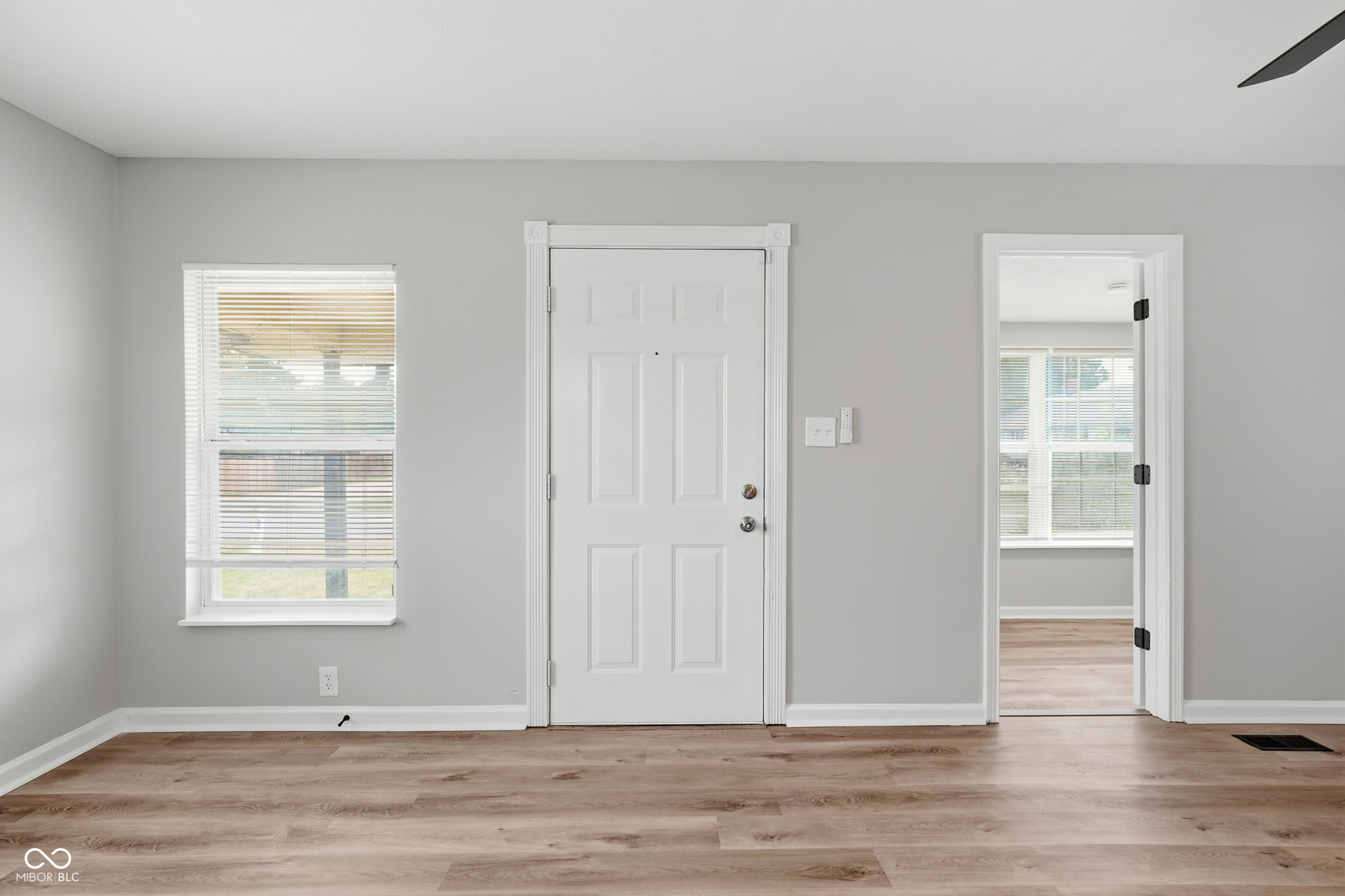 731 Manhattan Avenue, Indianapolis, IN, 46241 photo 5 of 33