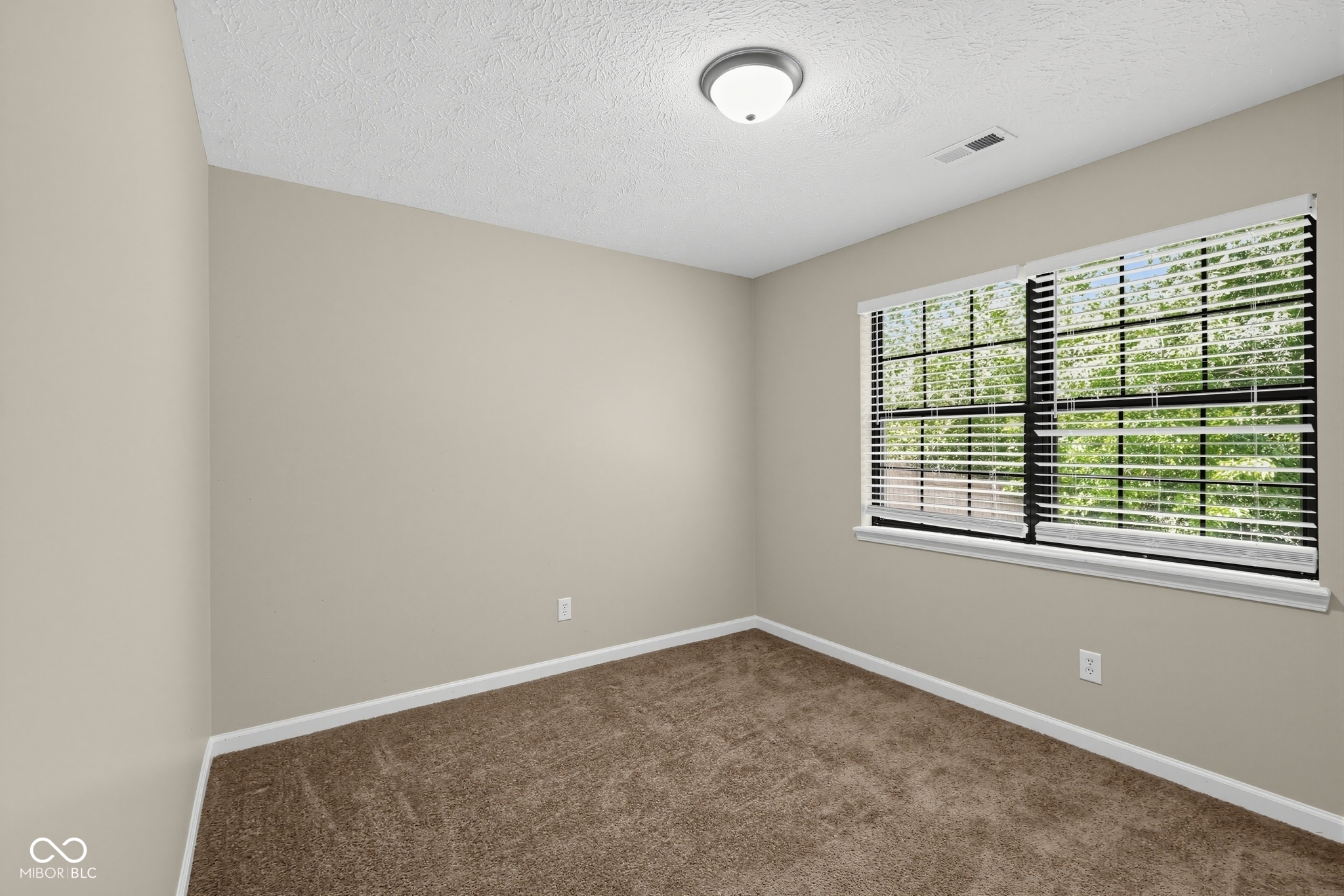 1102 Winding Hart Drive, Indianapolis, IN, 46229 photo 5 of 15
