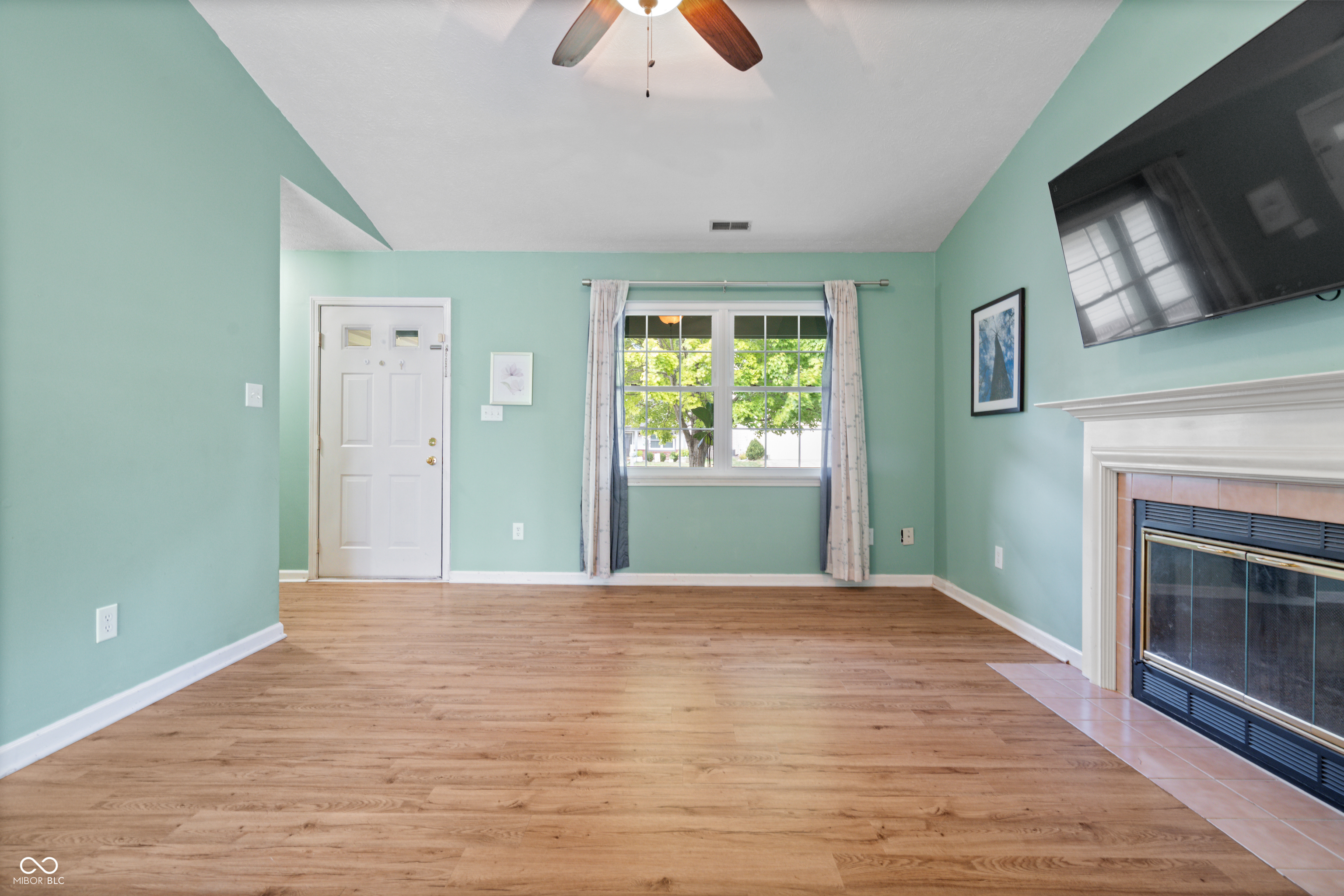 11267 Harrington Lane, Fishers, IN, 46038 photo 5 of 20