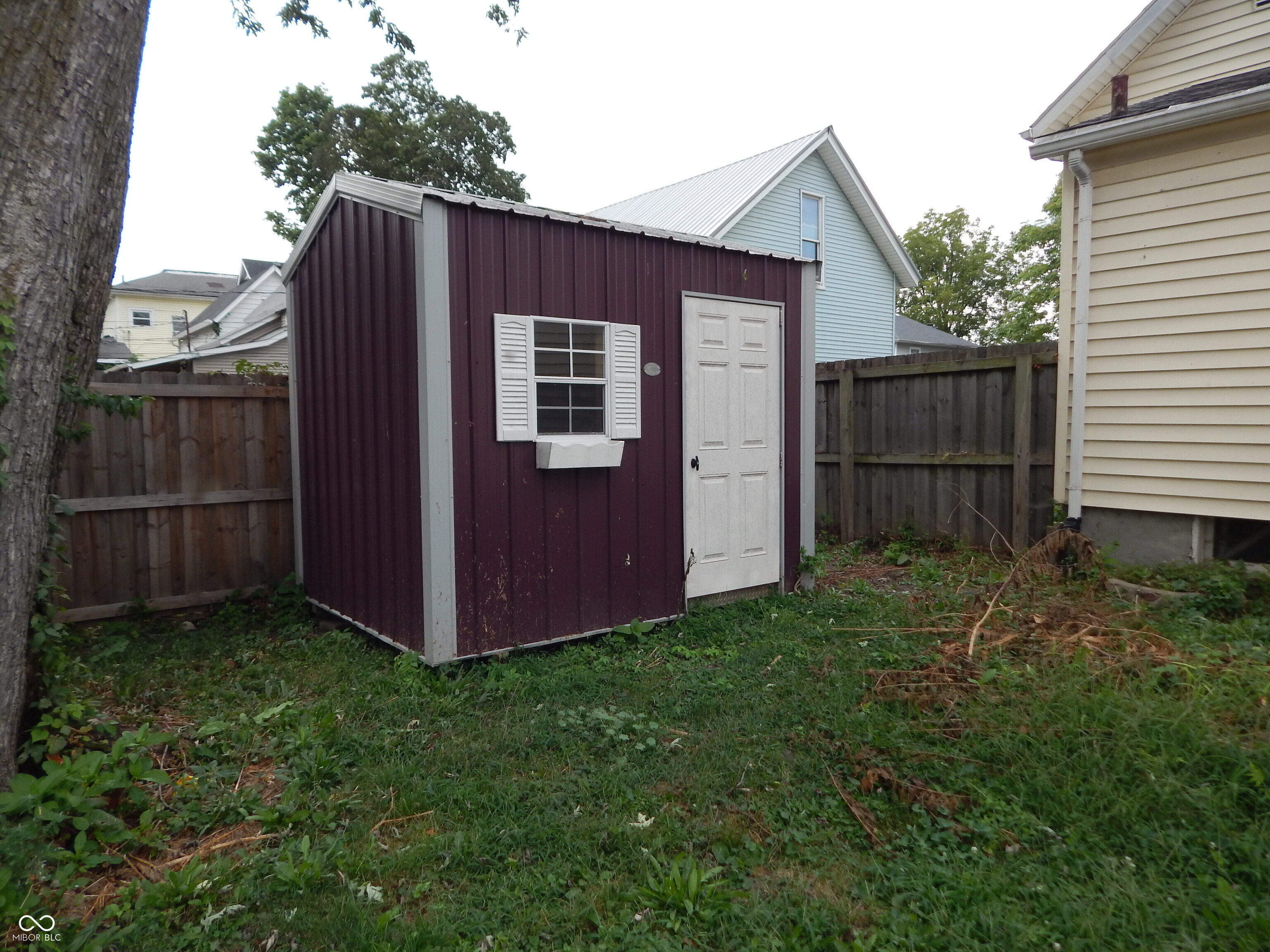 407 E College Street, Crawfordsville, IN, 47933 photo 5 of 24