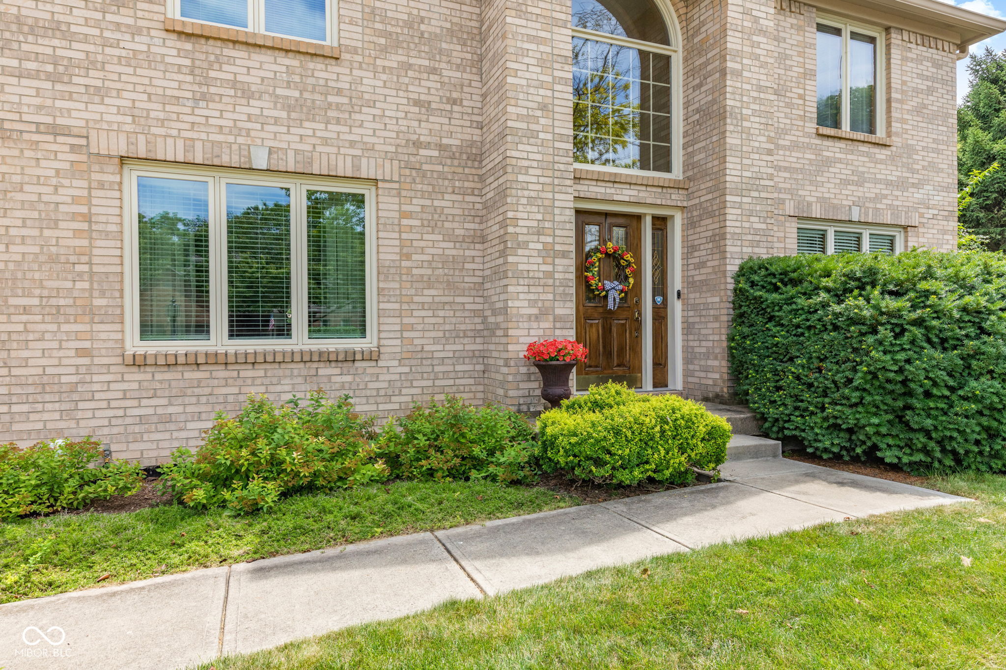 7101 Lakeside Woods Drive, Indianapolis, IN, 46278 photo 5 of 101