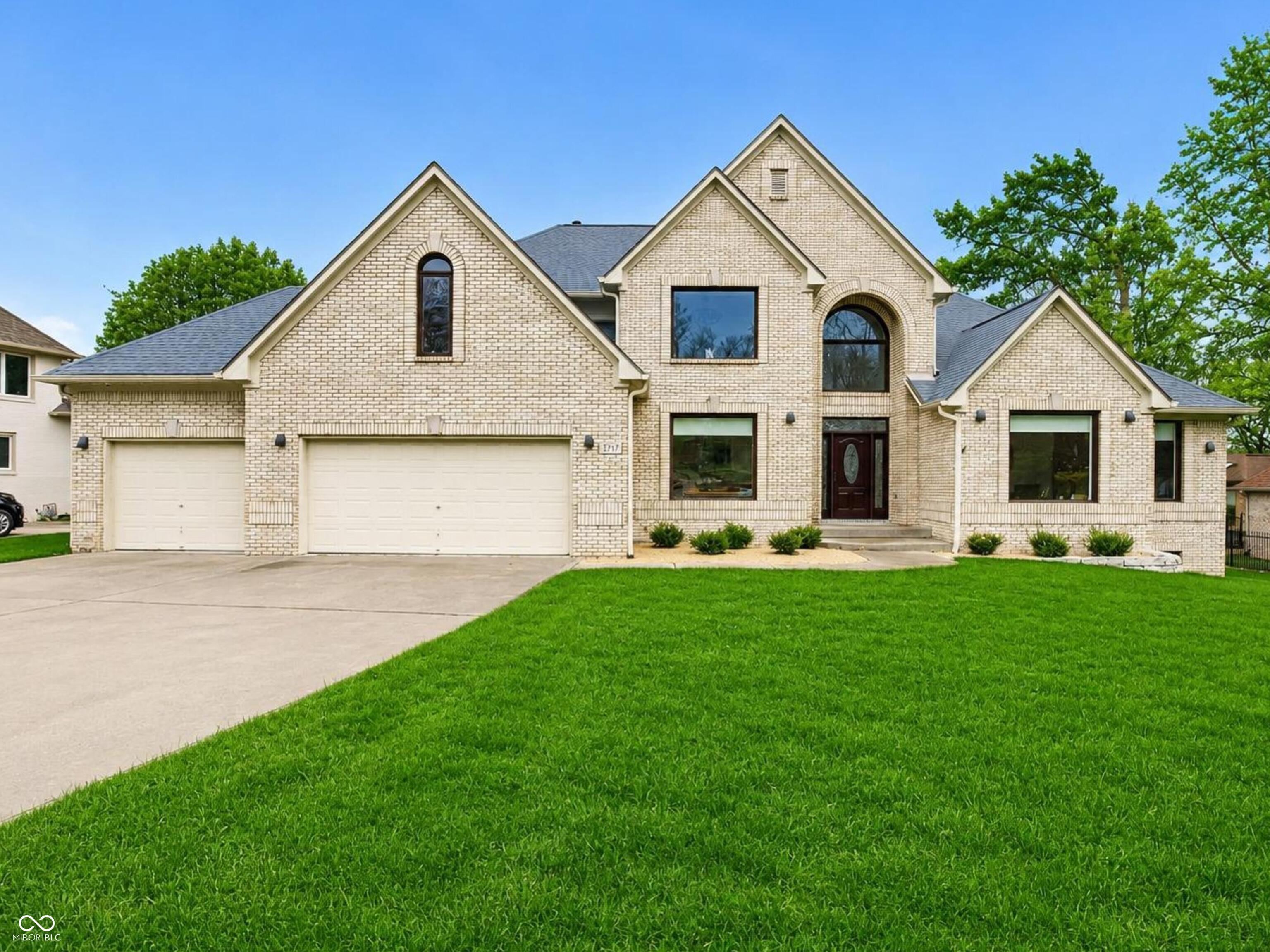 5717 Fall Creek Road, Indianapolis, IN, 46220 photo 5 of 64