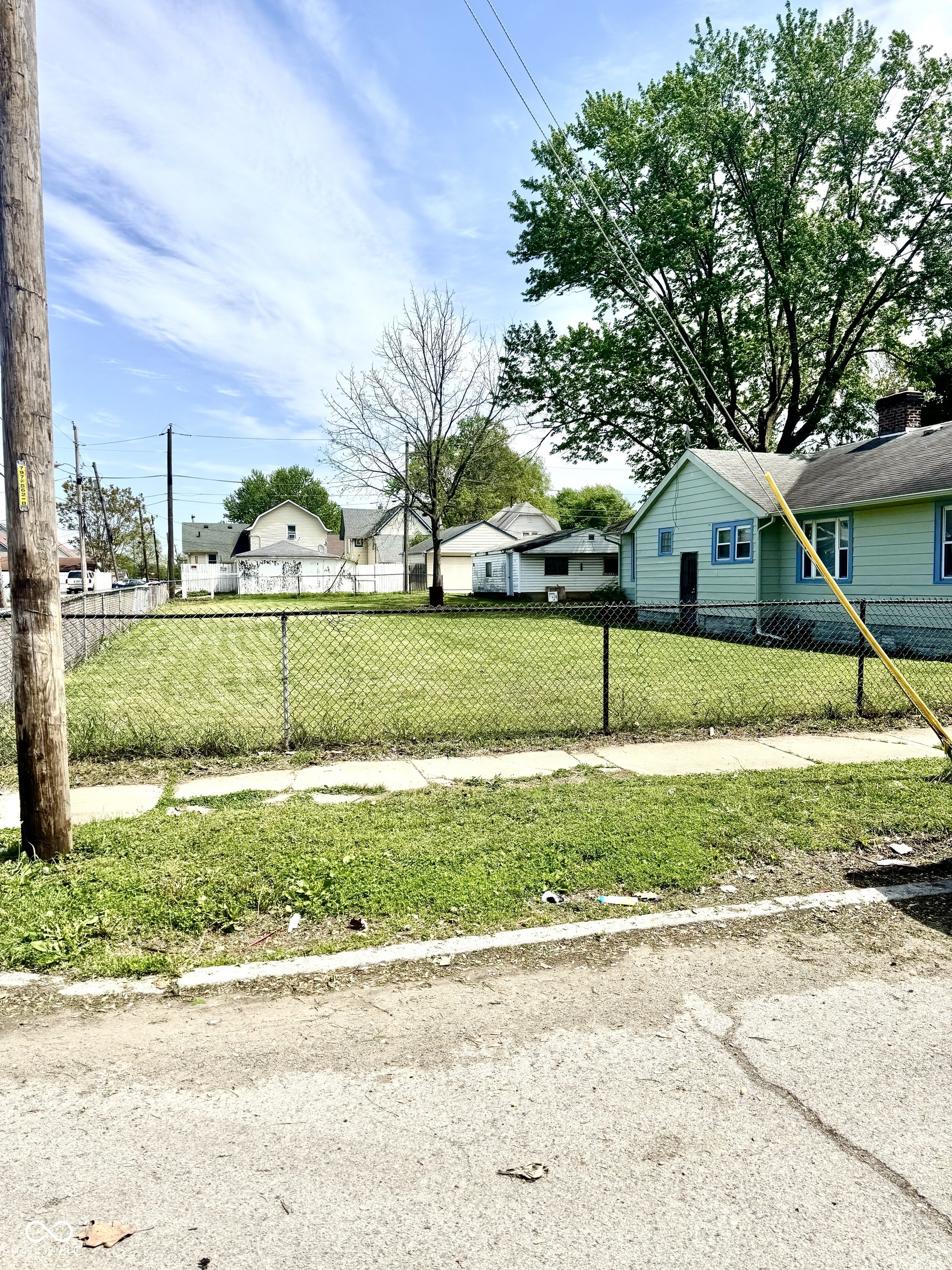 1221 Lee Street, Indianapolis, IN, 46221 photo 5 of 14