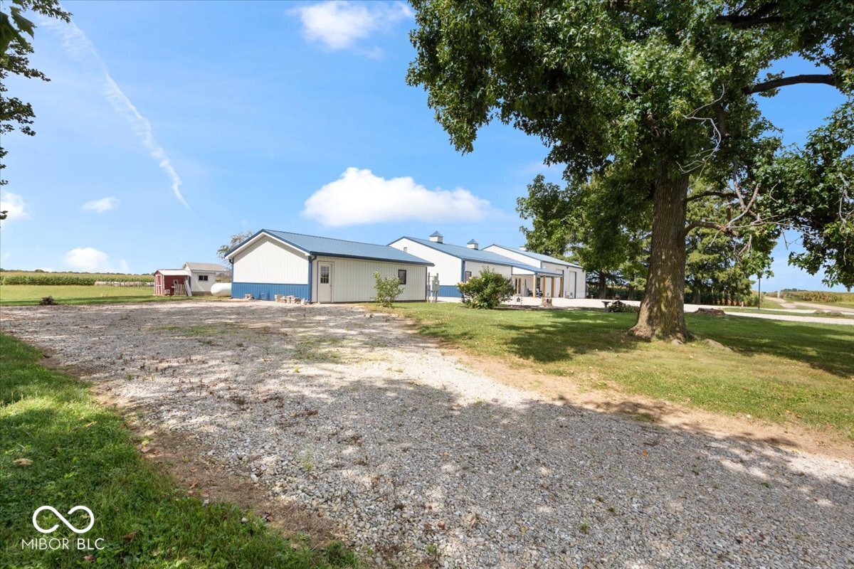 8257 S County Road 1075 W, Charlottesville, IN, 46117 photo 5 of 77
