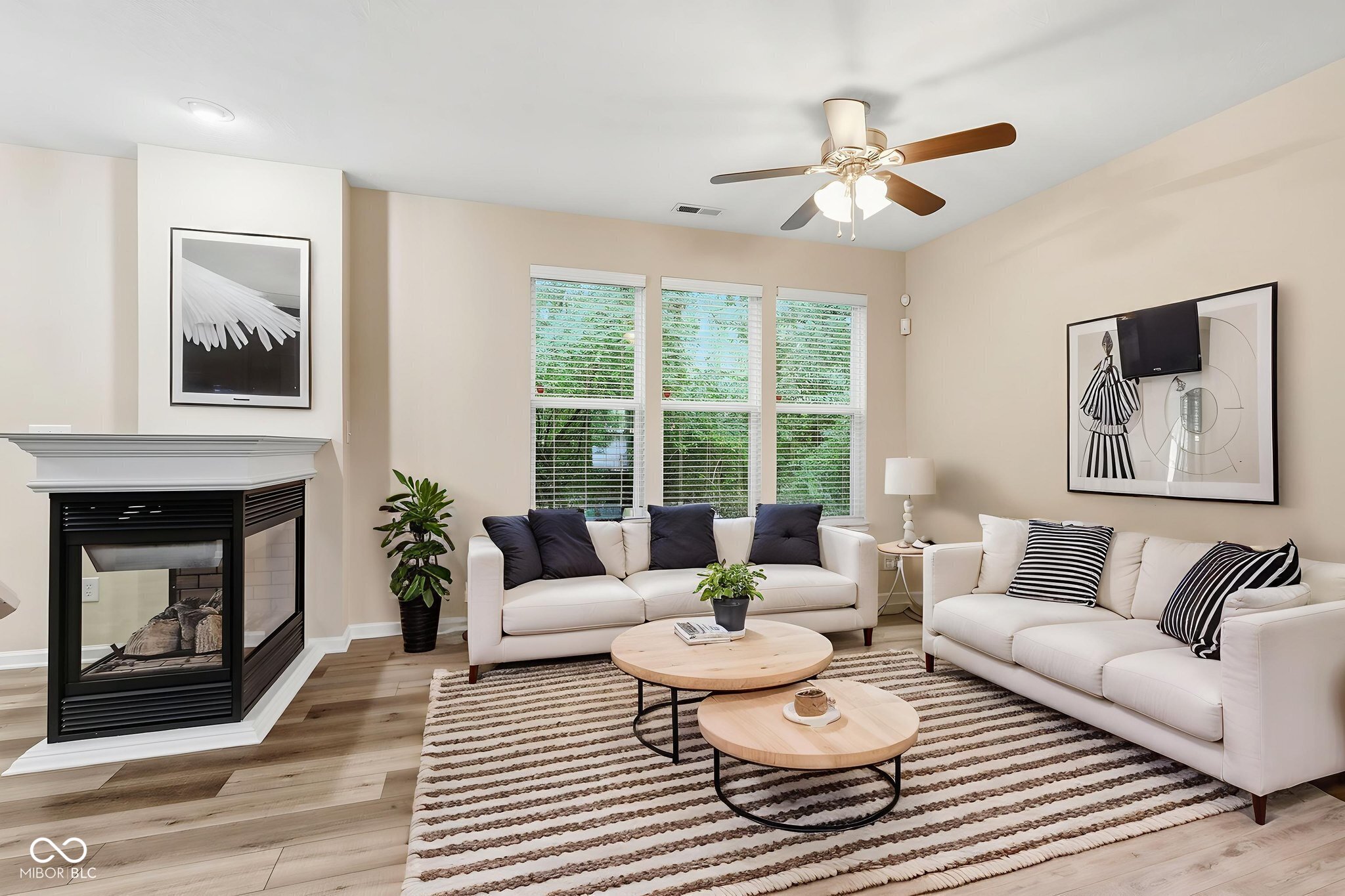 5675 Brownstone Drive, Indianapolis, IN, 46220 photo 5 of 40