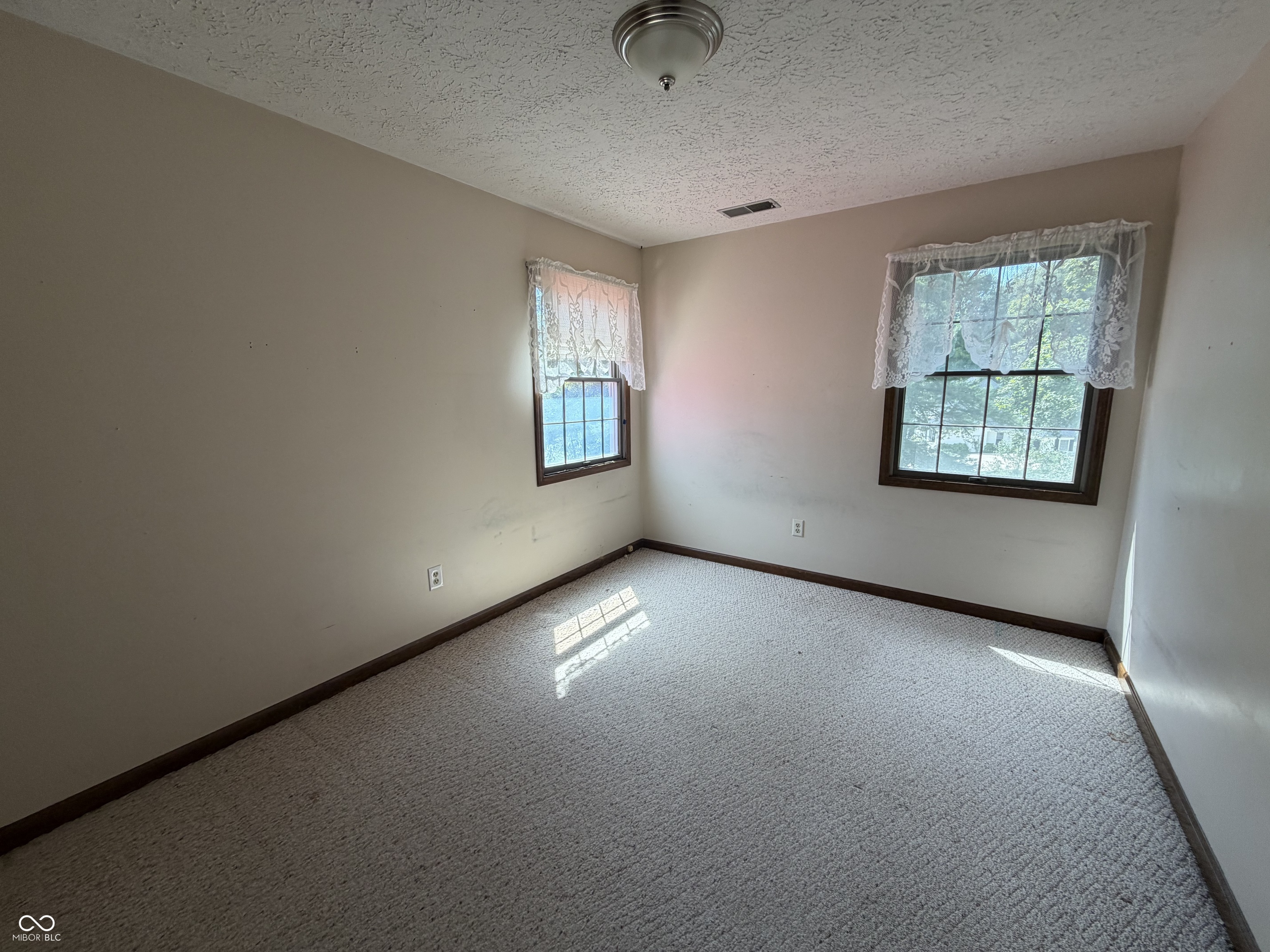 613 N Shady Lane, North Vernon, IN, 47265 photo 5 of 9