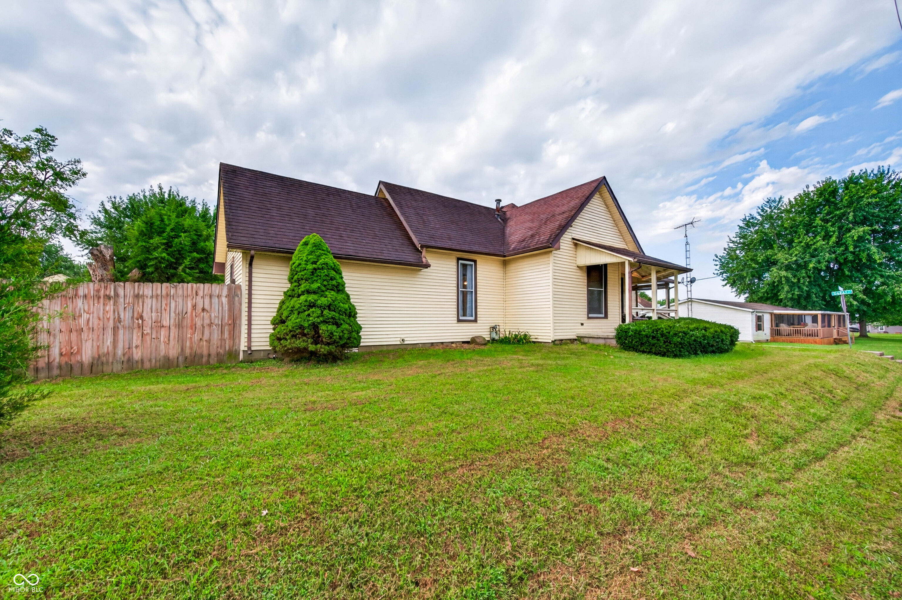 923 Washington Street, Hope, IN, 47246 photo 5 of 106