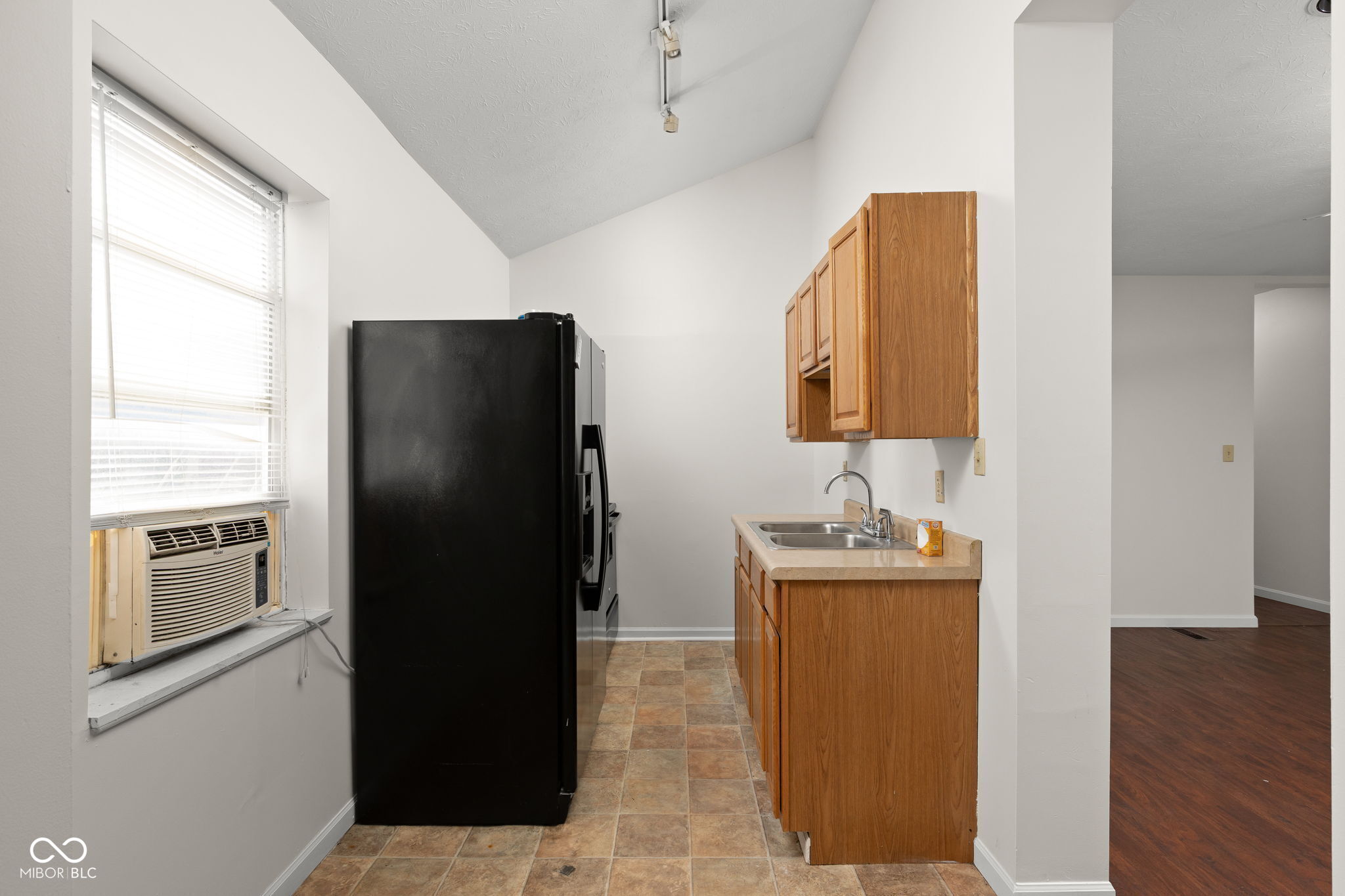 155 N 11th Street, Noblesville, IN, 46060 photo 5 of 28