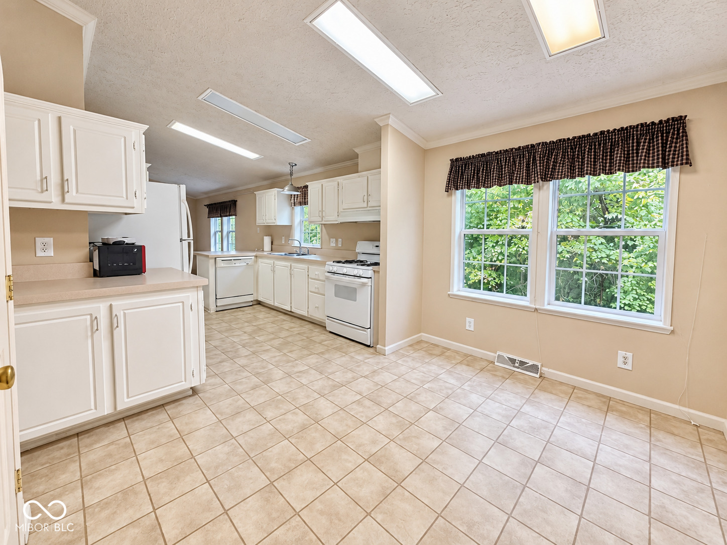 9701 N State Road 37, Elwood, IN, 46036 photo 5 of 17