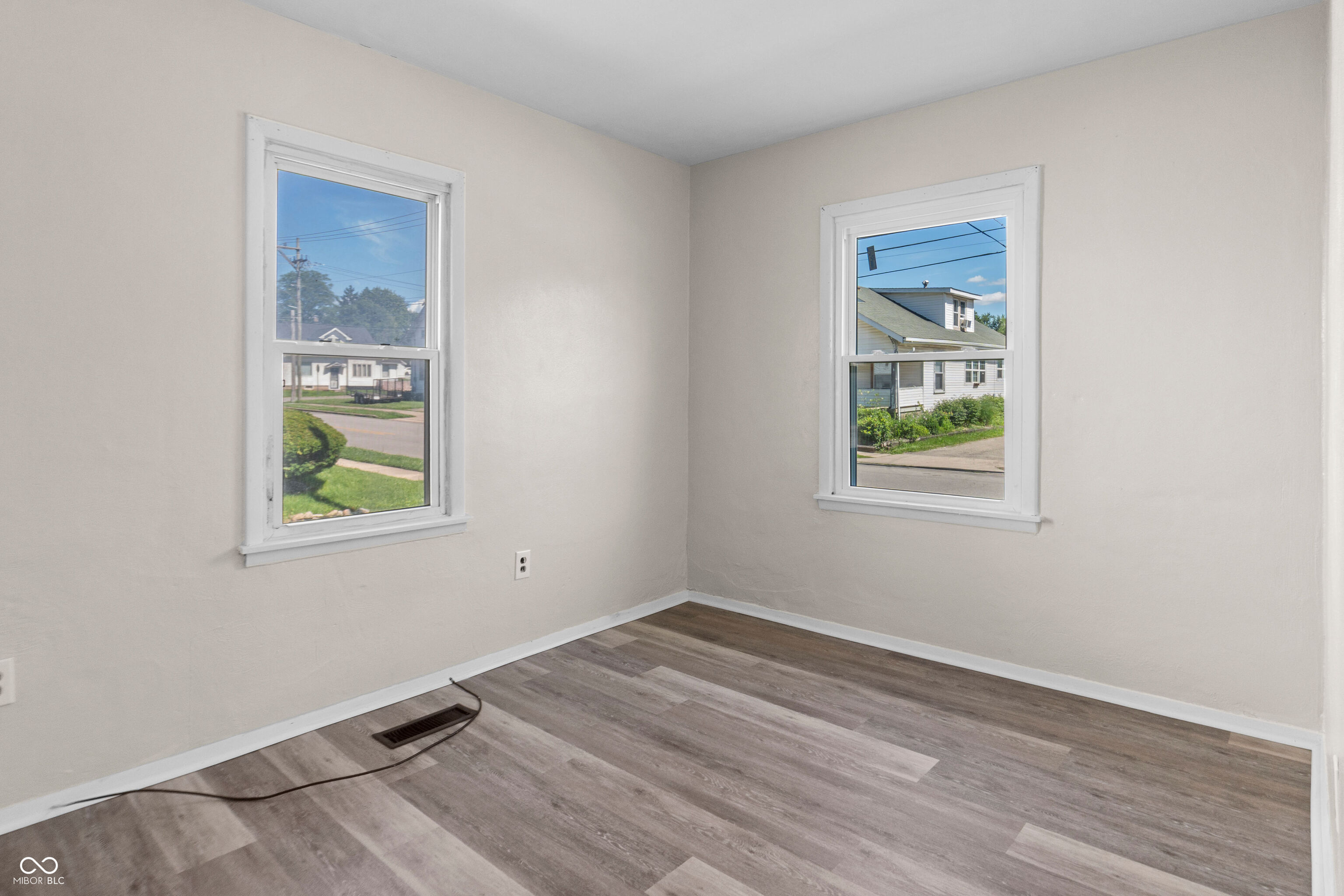 618 W 22nd Street, Anderson, IN, 46016 photo 5 of 11