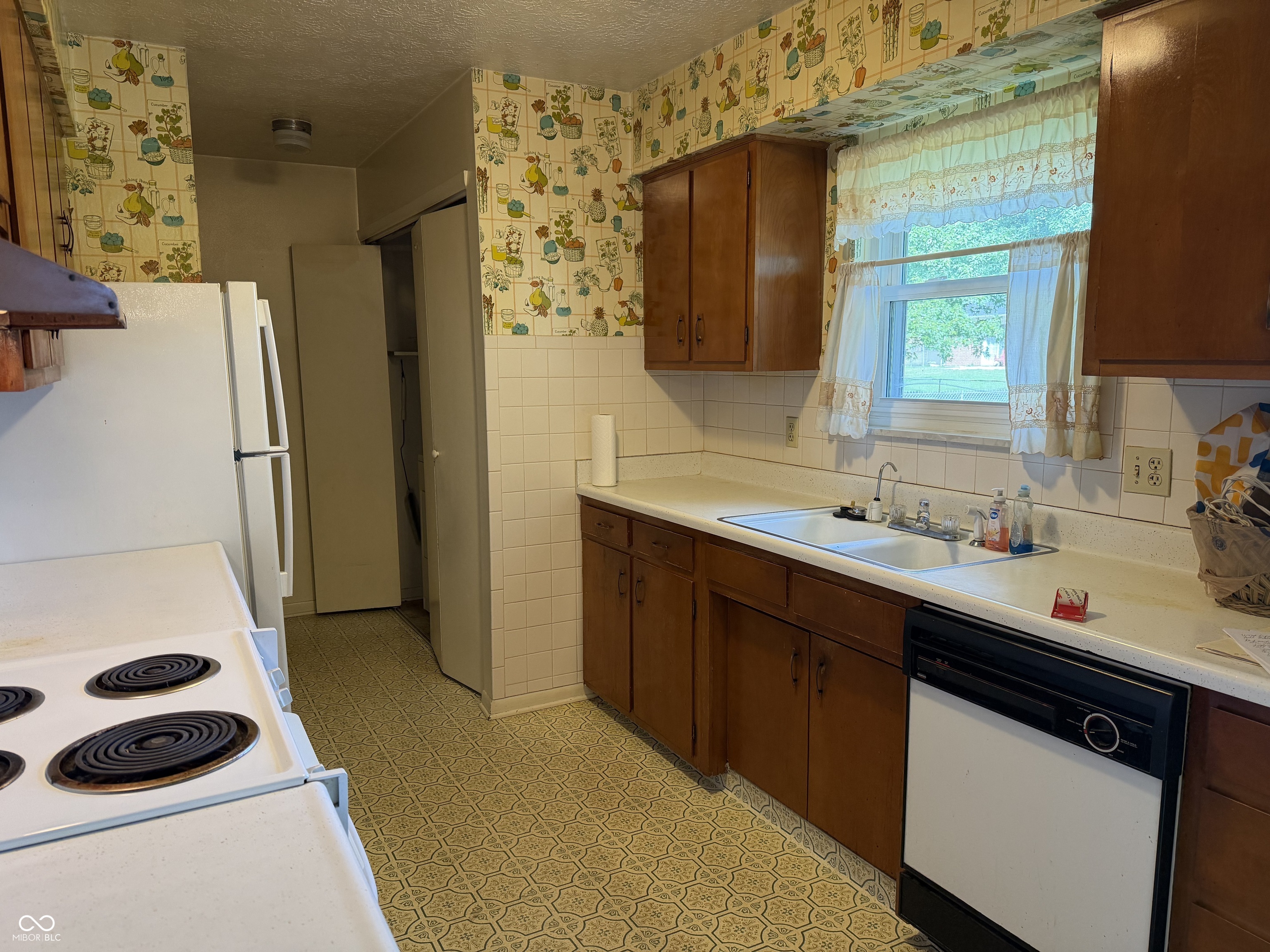 6110 W 32nd Place, Indianapolis, IN, 46224 photo 5 of 22