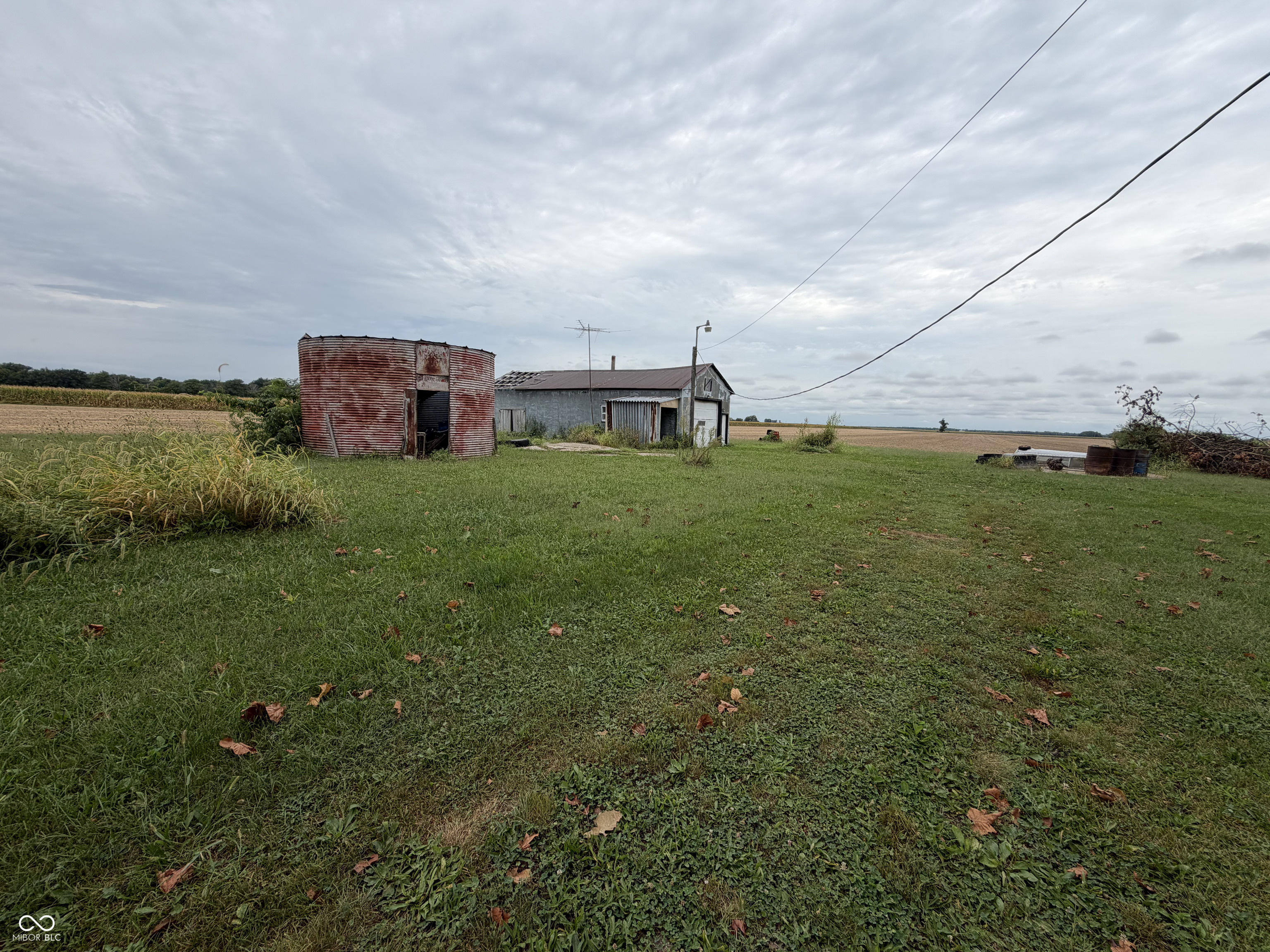 674 W 1300 S, Clinton, IN, 47842 photo 5 of 16