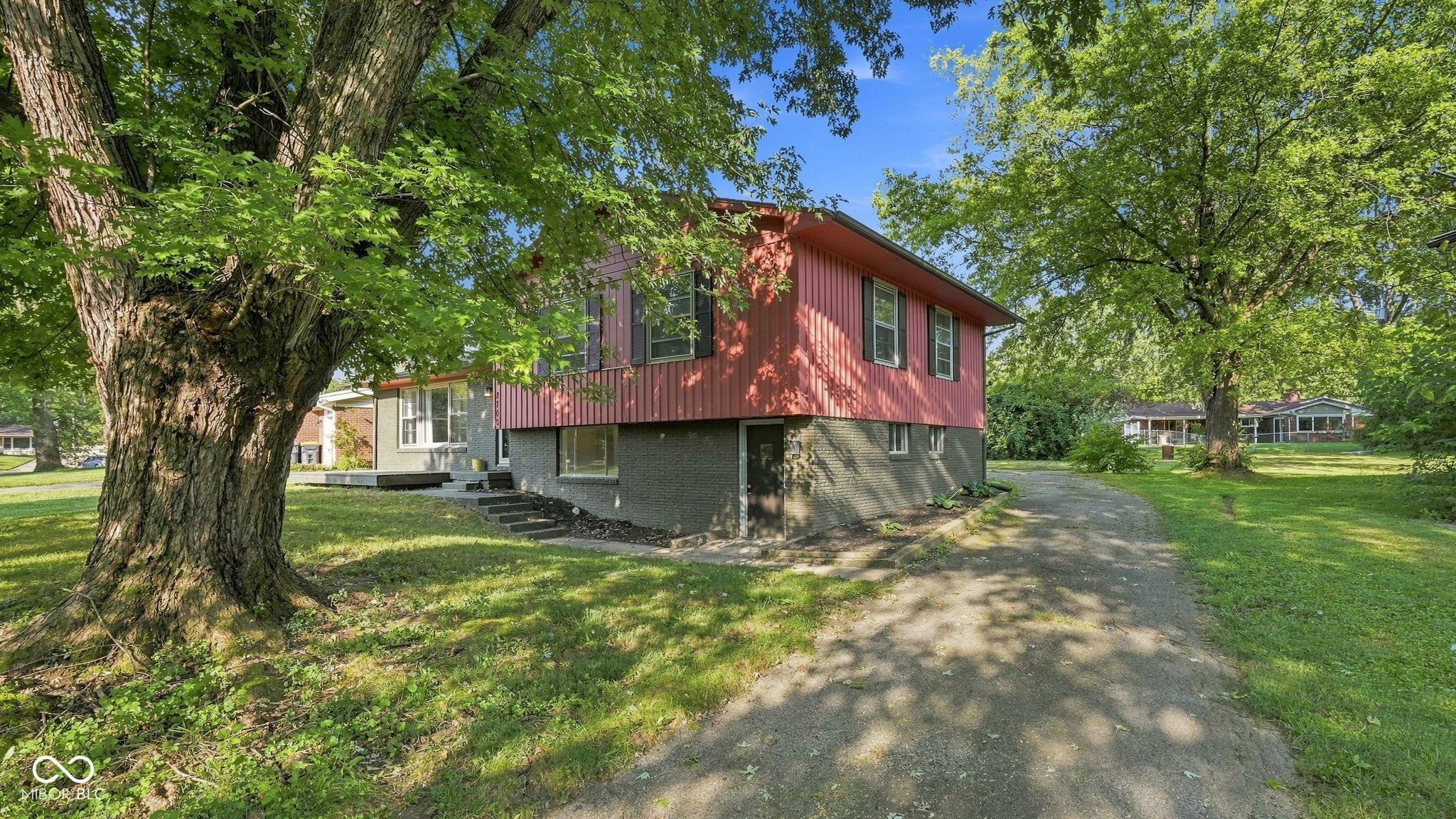 2700 Redbud Lane, Anderson, IN, 46011 photo 5 of 41
