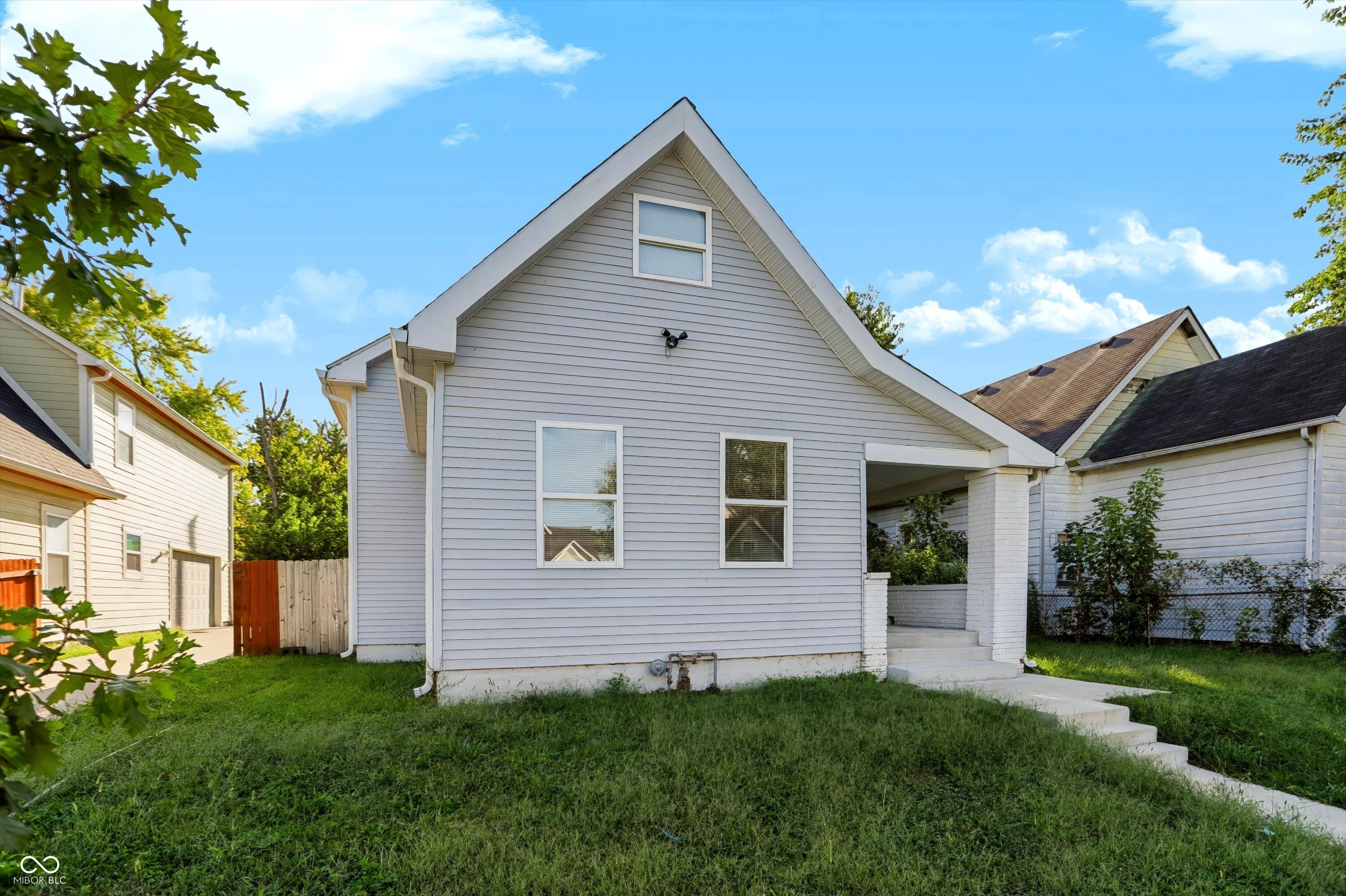 553 N Tacoma Avenue, Indianapolis, IN, 46201 photo 5 of 52