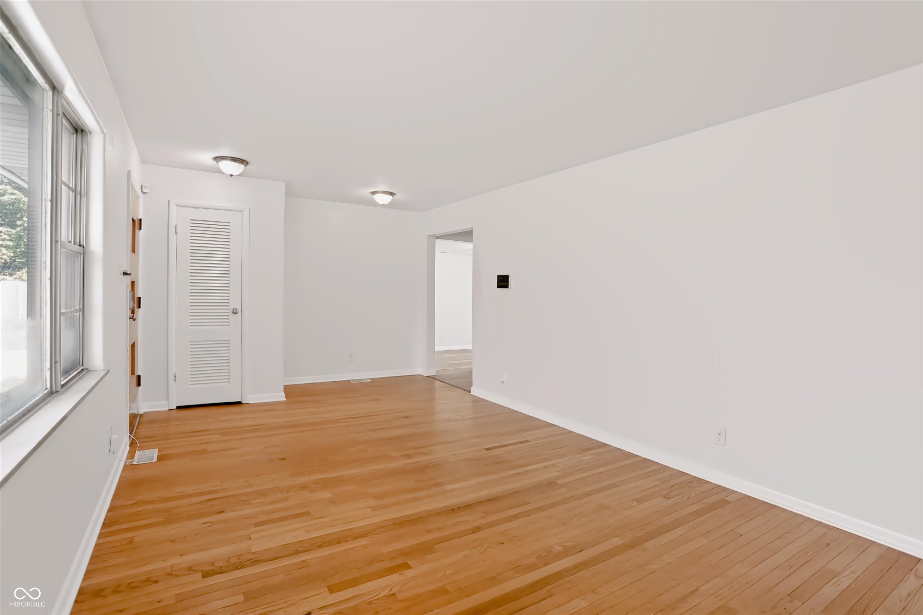 801 Eustis Drive, Indianapolis, IN, 46229 photo 5 of 43