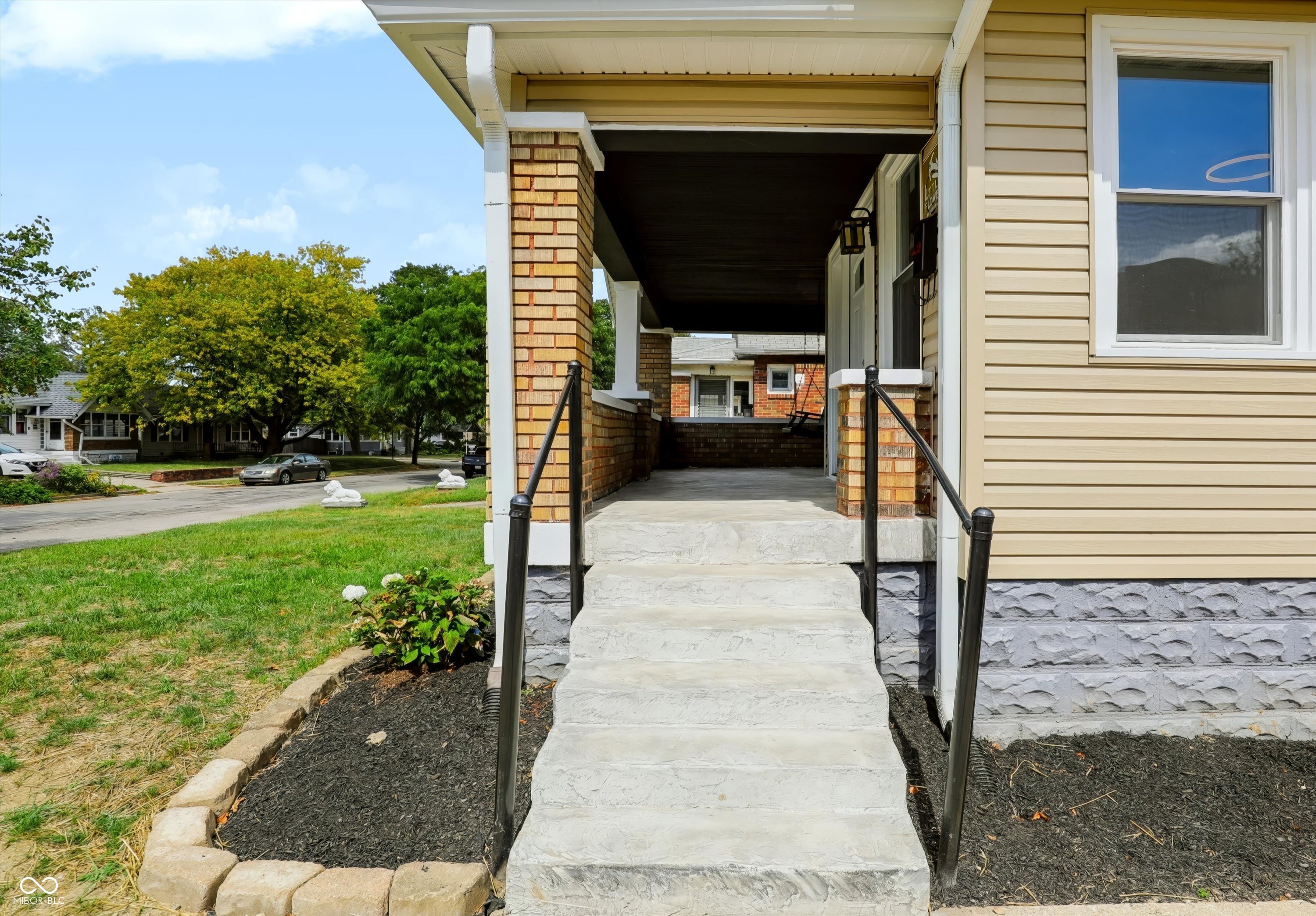 1419 N Linwood, Indianapolis, IN, 46201 photo 5 of 59