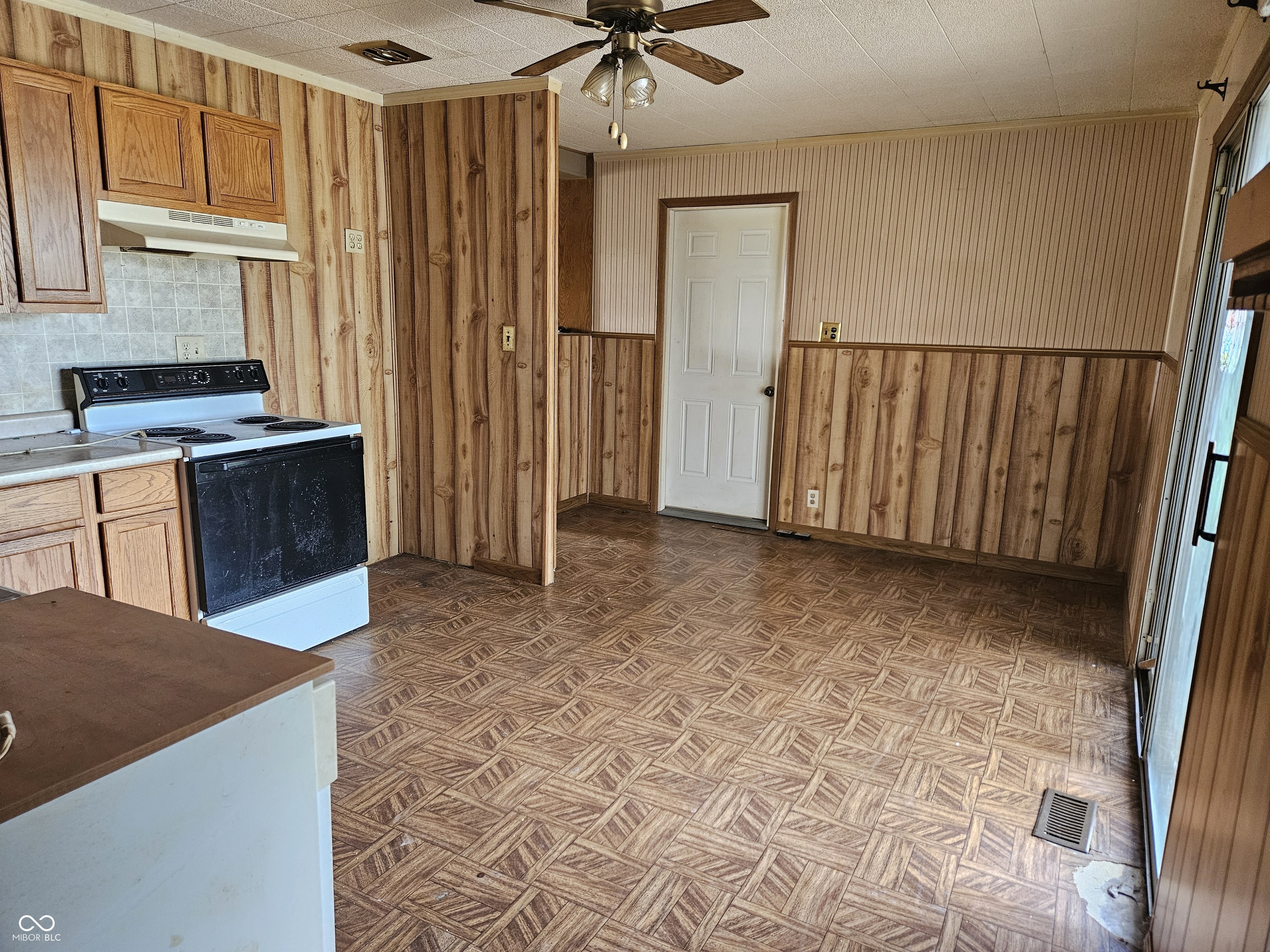 501 Walsh Court, Dunkirk, IN, 47336 photo 5 of 17