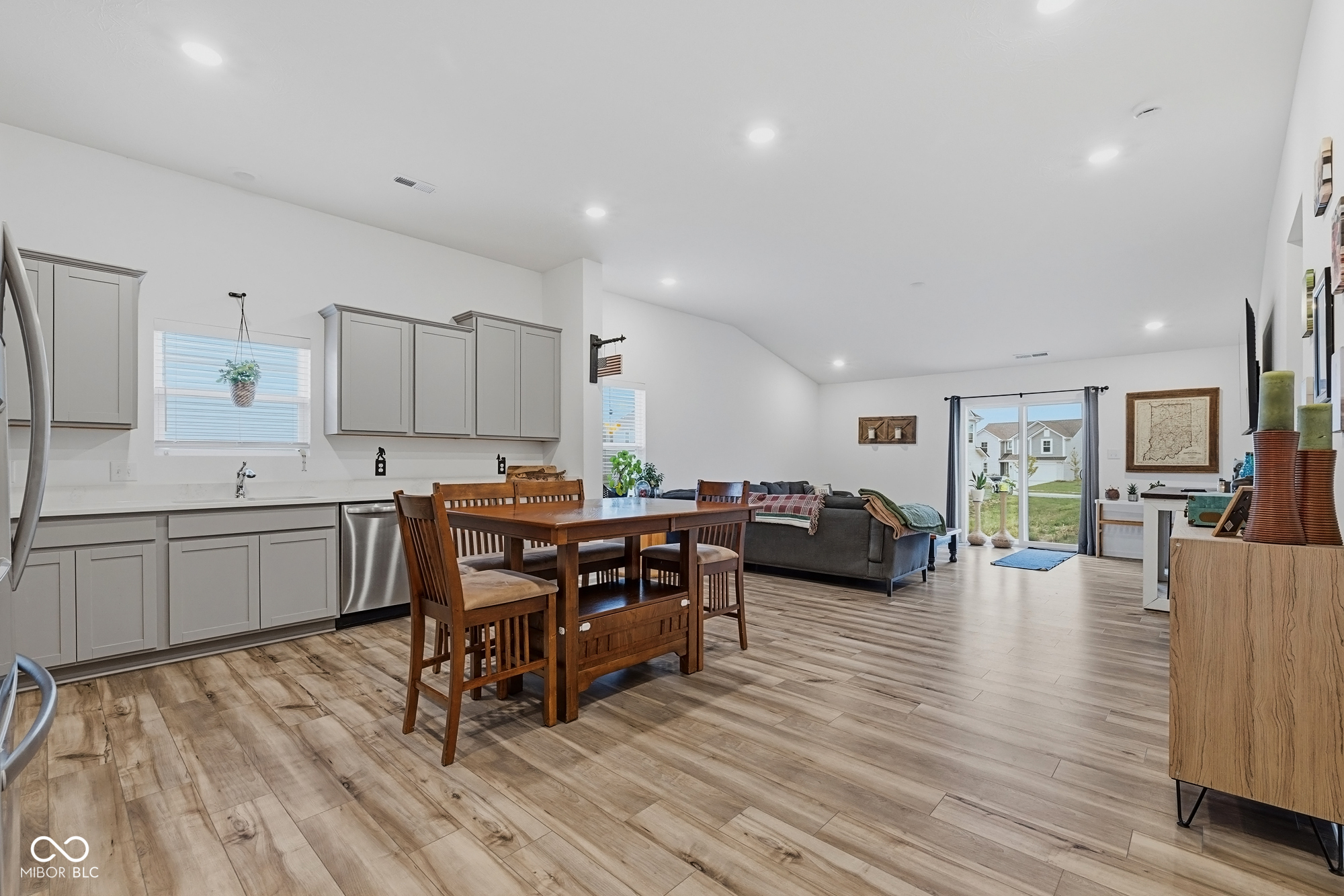 1591 N Sailboat Drive, Greenfield, IN, 46140 photo 5 of 33