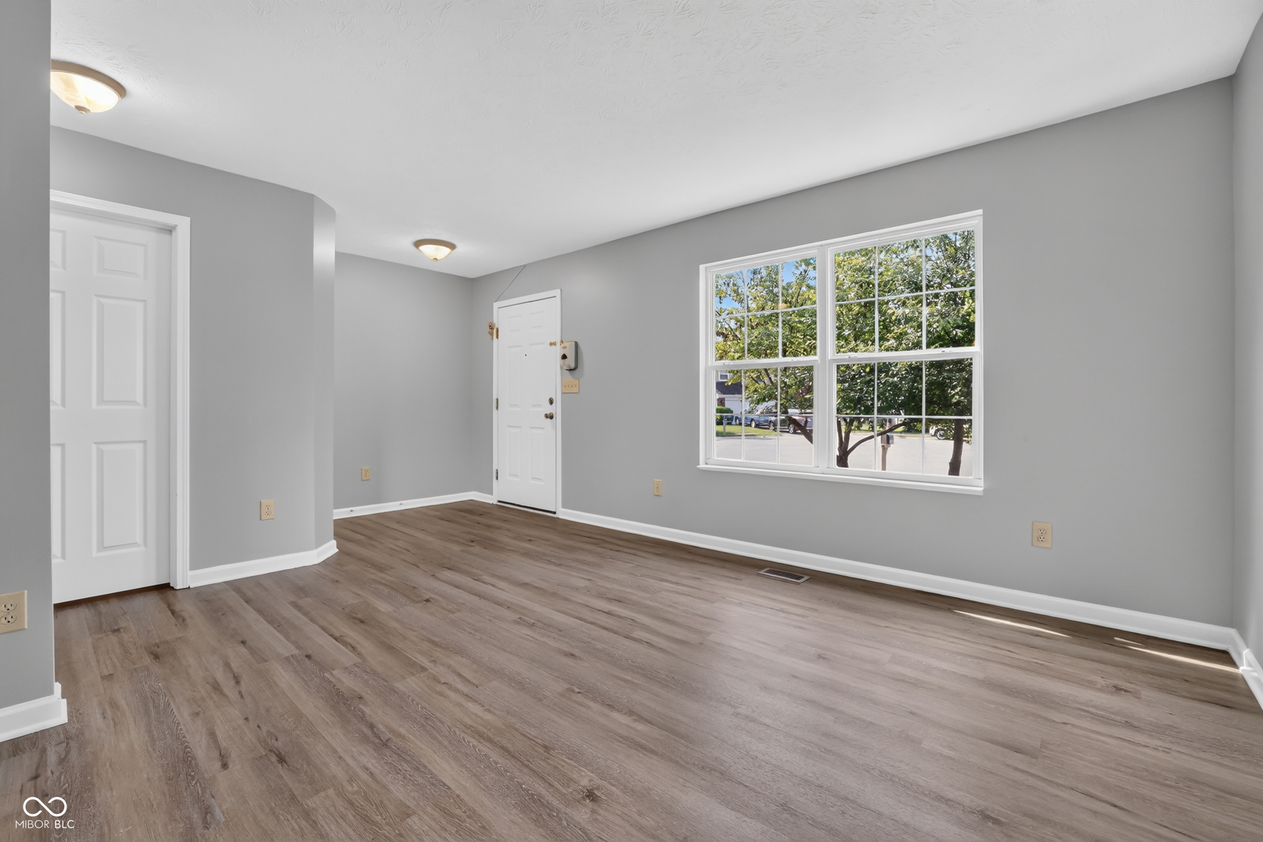 3102 Bent Timber, Indianapolis, IN, 46268 photo 5 of 48