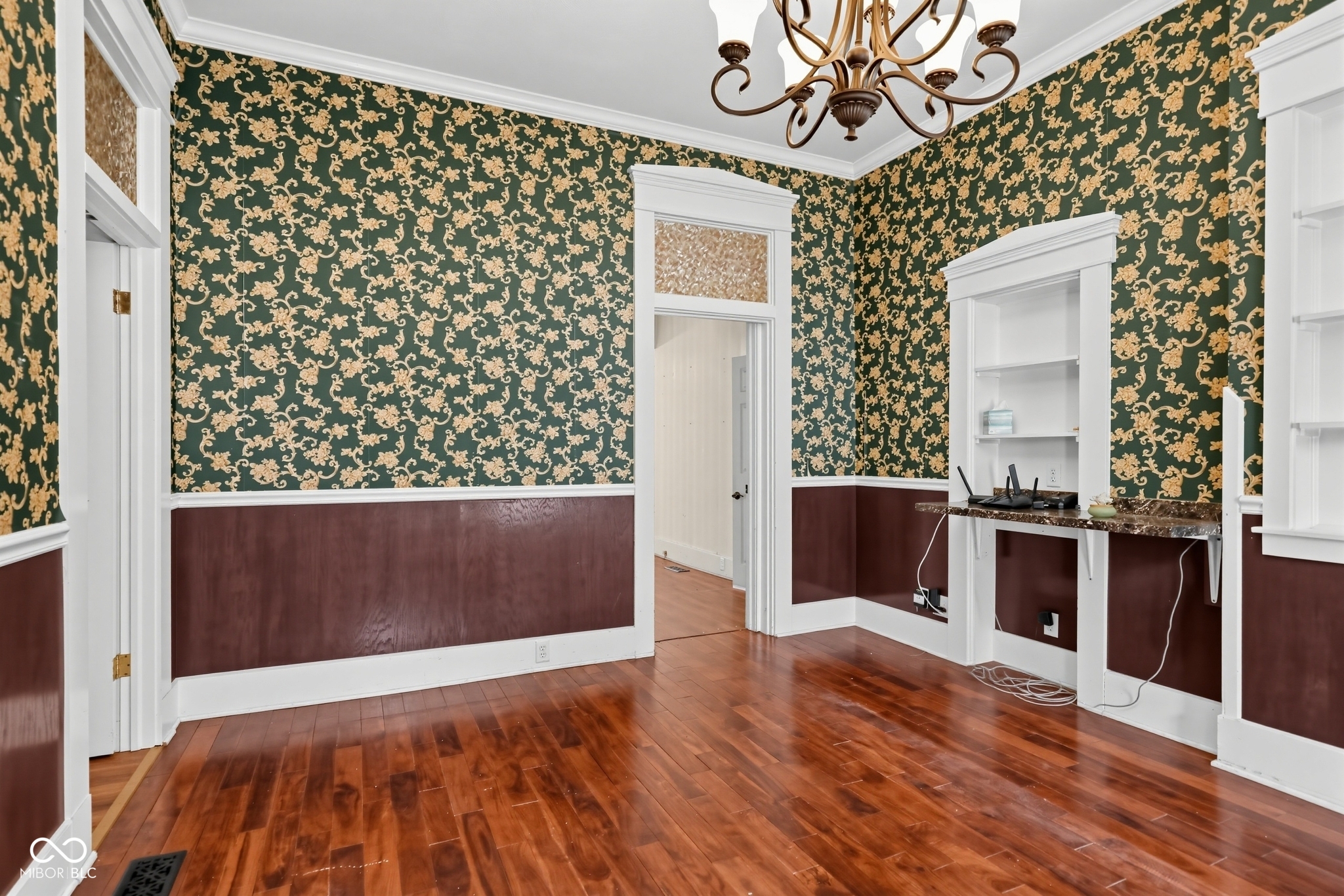 704 E Main Street, Greensburg, IN, 47240 photo 5 of 28