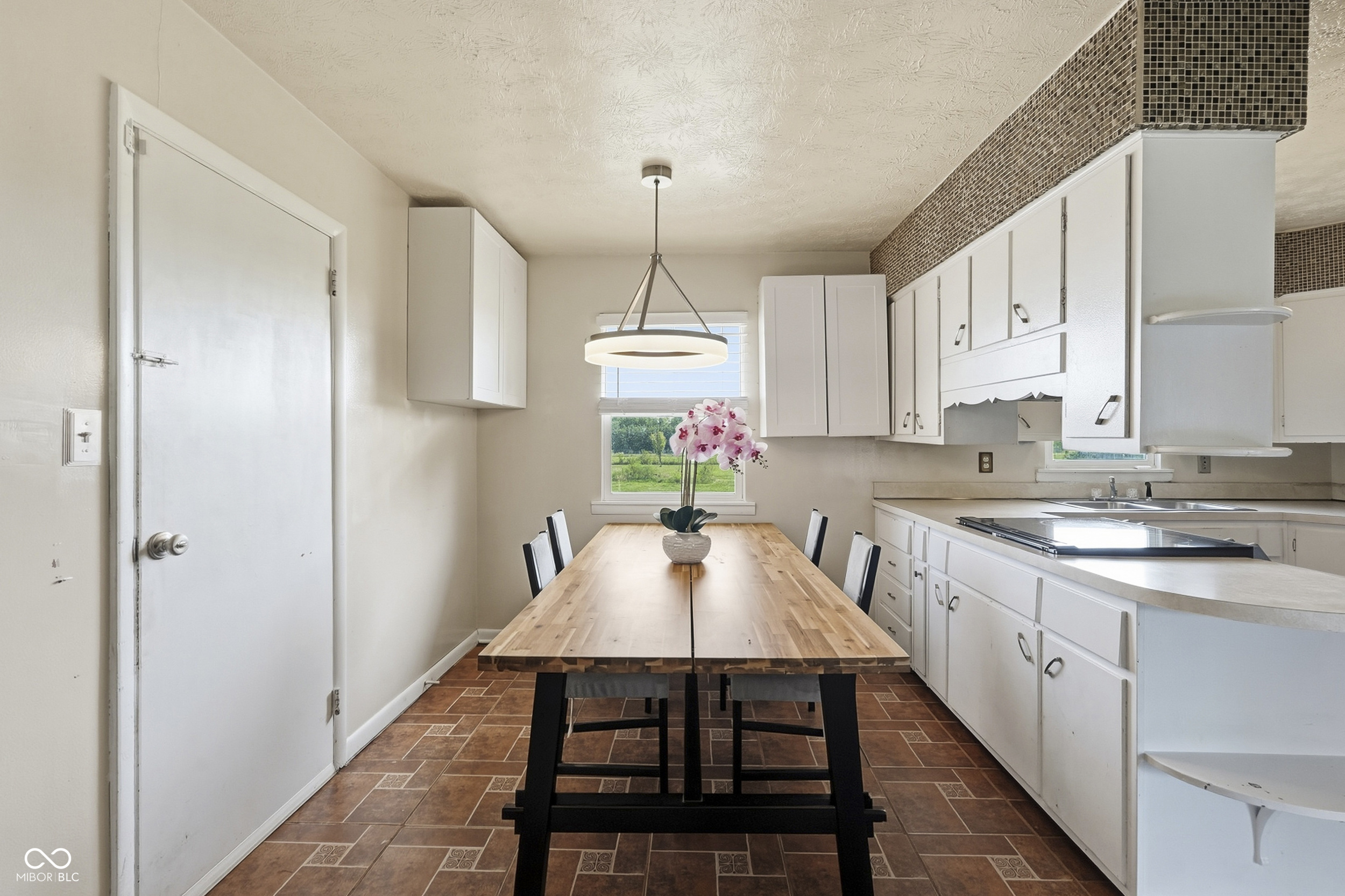 2915 N Mitthoefer Road, Indianapolis, IN, 46229 photo 5 of 42