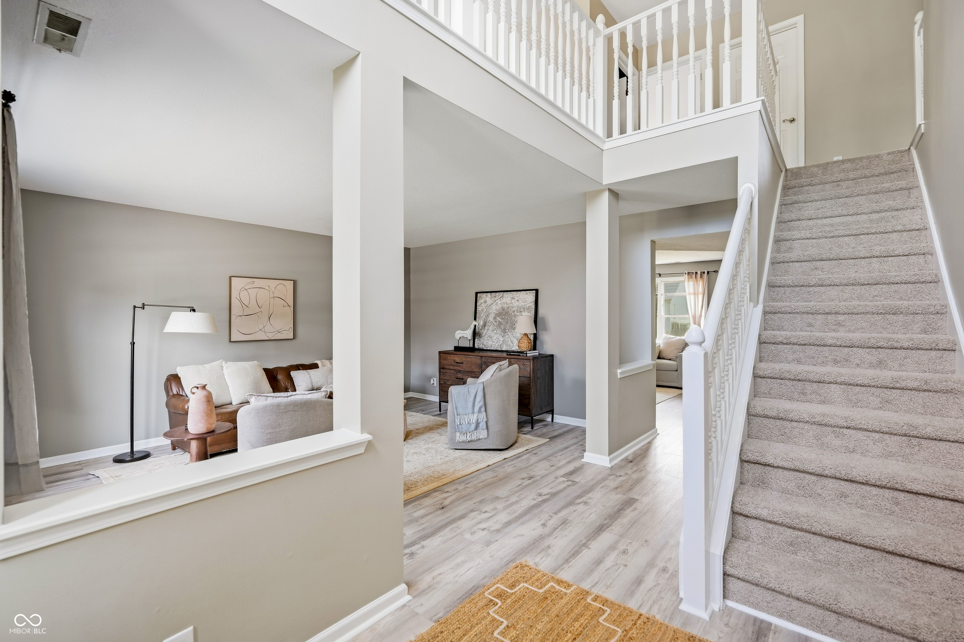 8017 Branch Creek Drive, Indianapolis, IN, 46268 photo 5 of 45