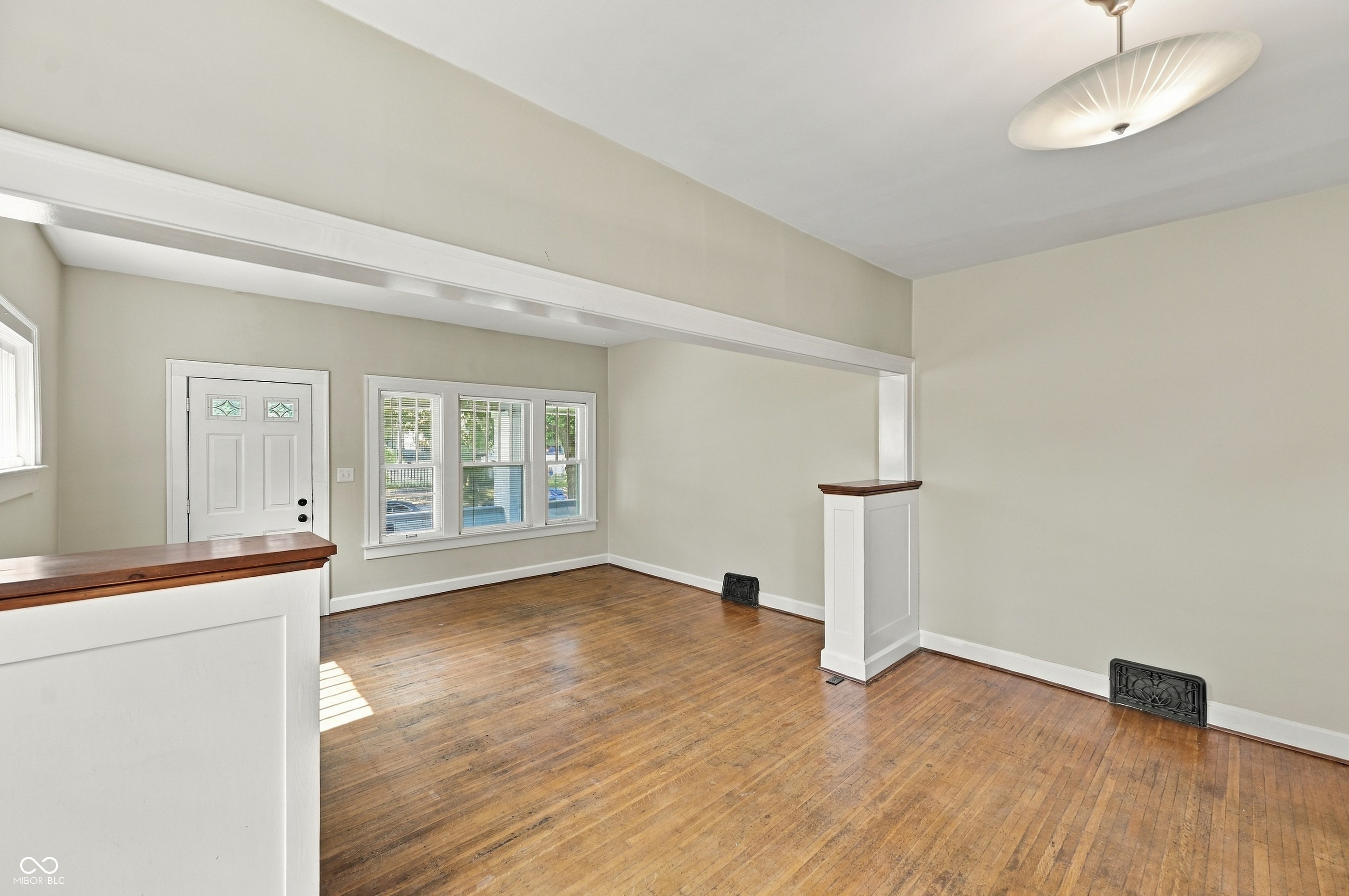 3907 Ruckle Street, Indianapolis, IN, 46205 photo 5 of 46