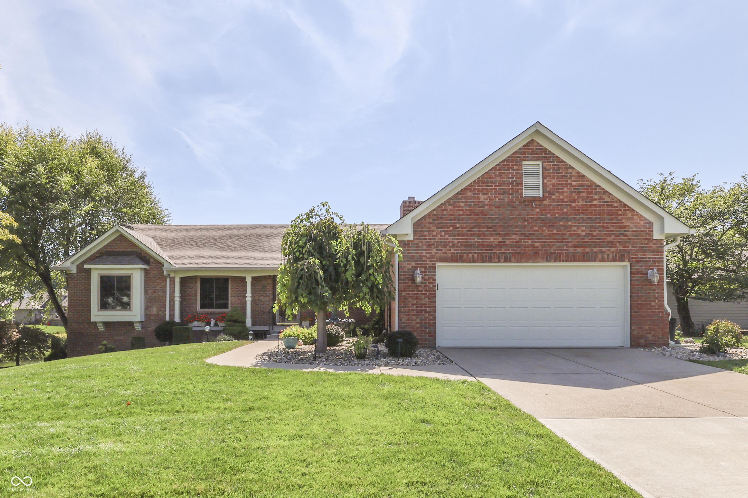 3259 Buckmoor Parkway, Greenwood, IN, 46143 photo 5 of 57