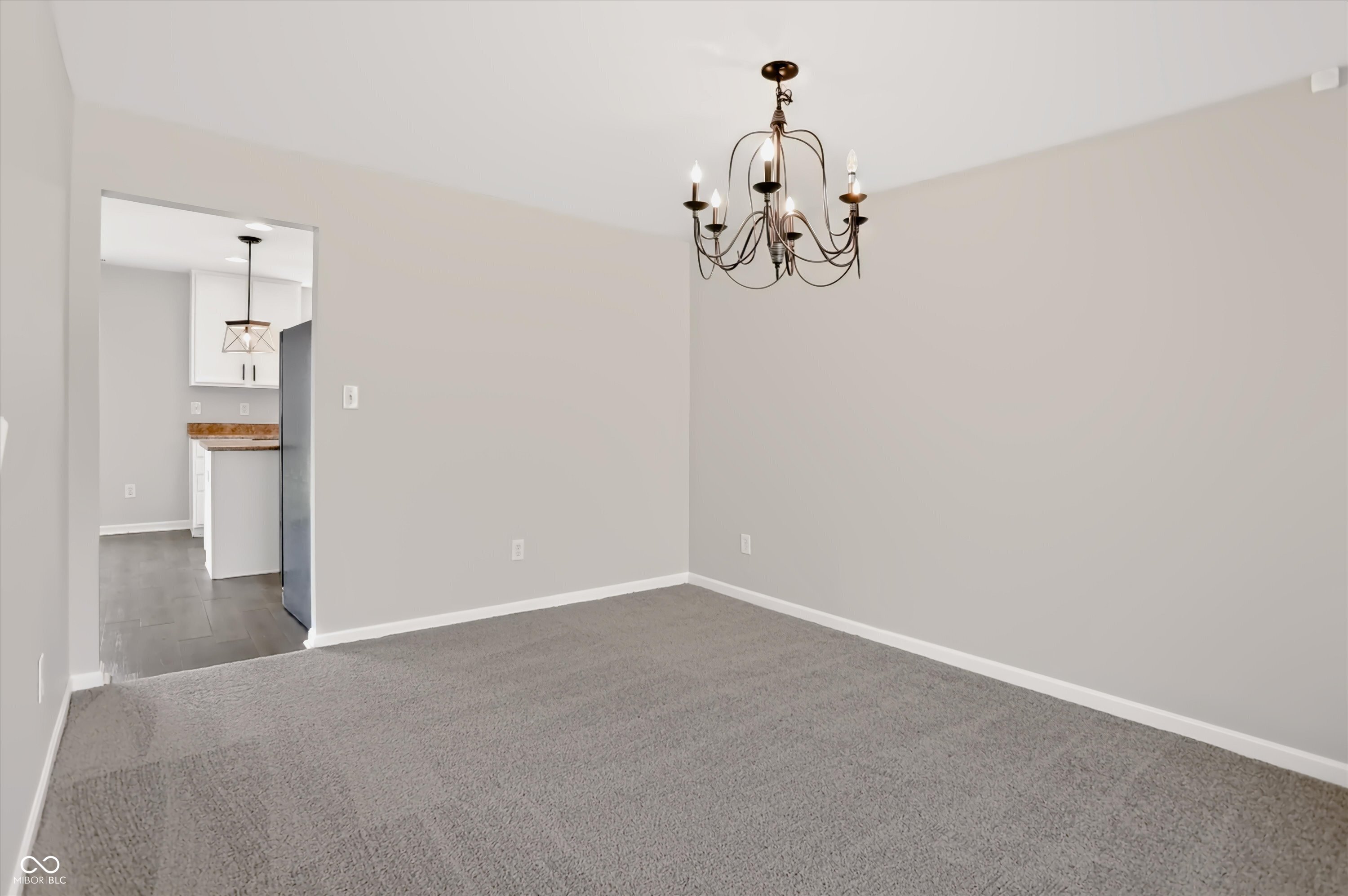 2536 Autumn Road, Indianapolis, IN, 46229 photo 5 of 43