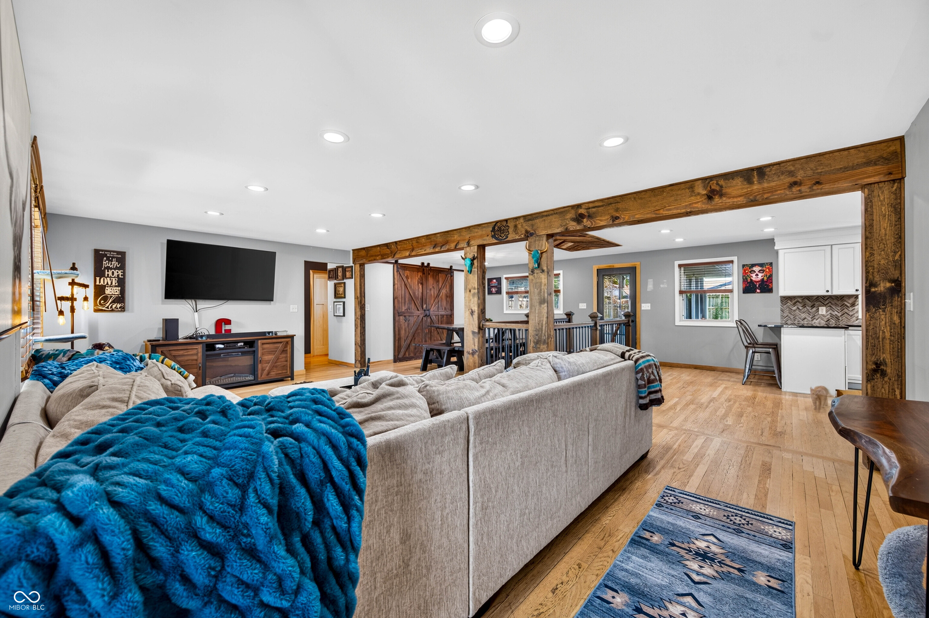 2663 Forest Drive, Columbus, IN, 47201 photo 5 of 28