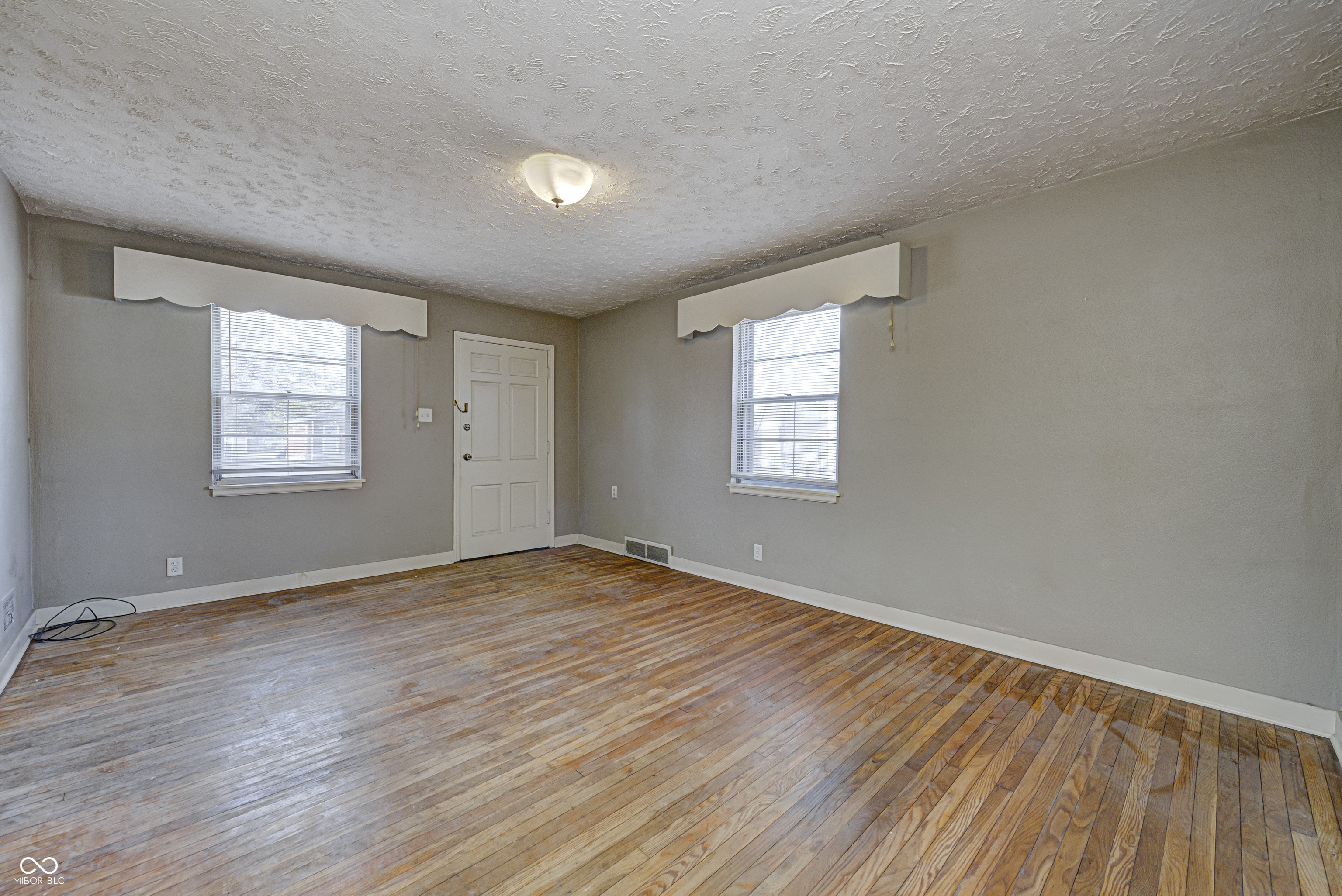 315 S Webster Avenue, Indianapolis, IN, 46219 photo 5 of 20