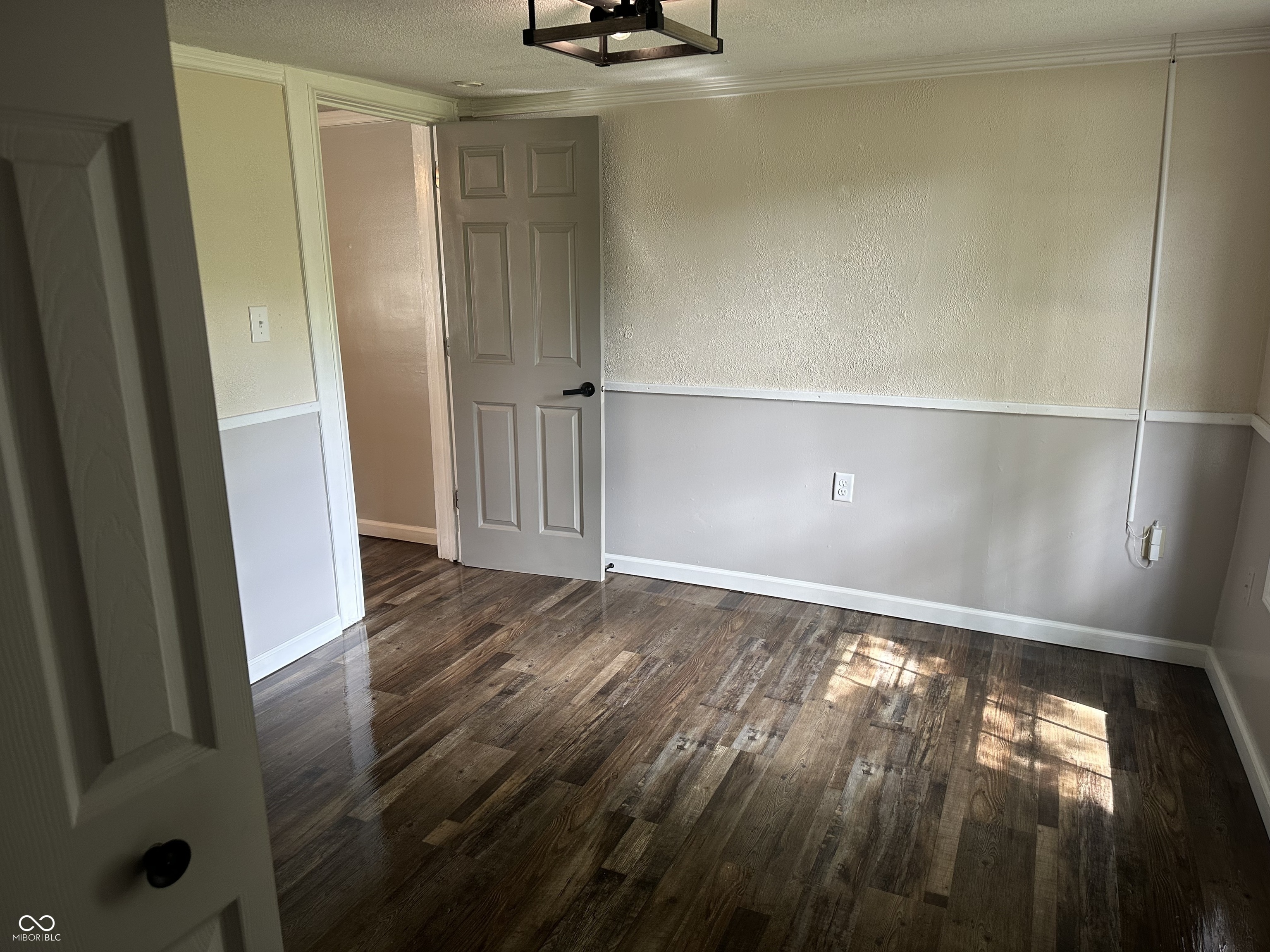 569 Parker Street, Whiteland, IN, 46184 photo 5 of 13