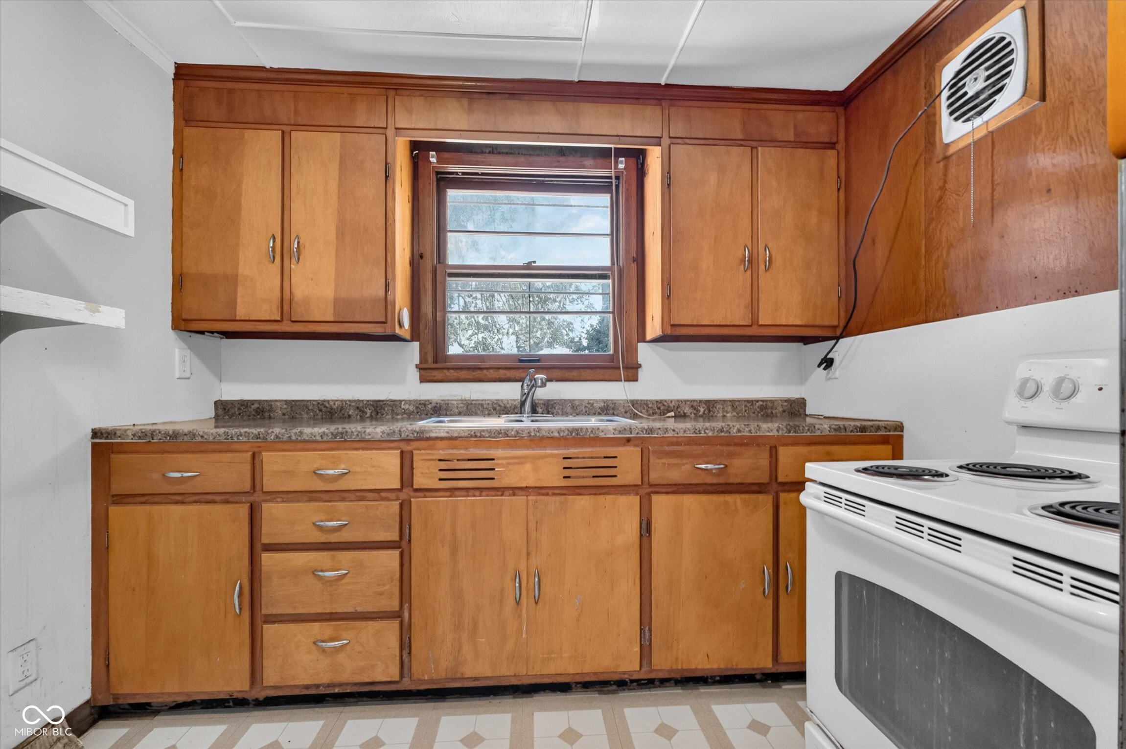 1516 Ruth Drive, Indianapolis, IN, 46240 photo 5 of 23