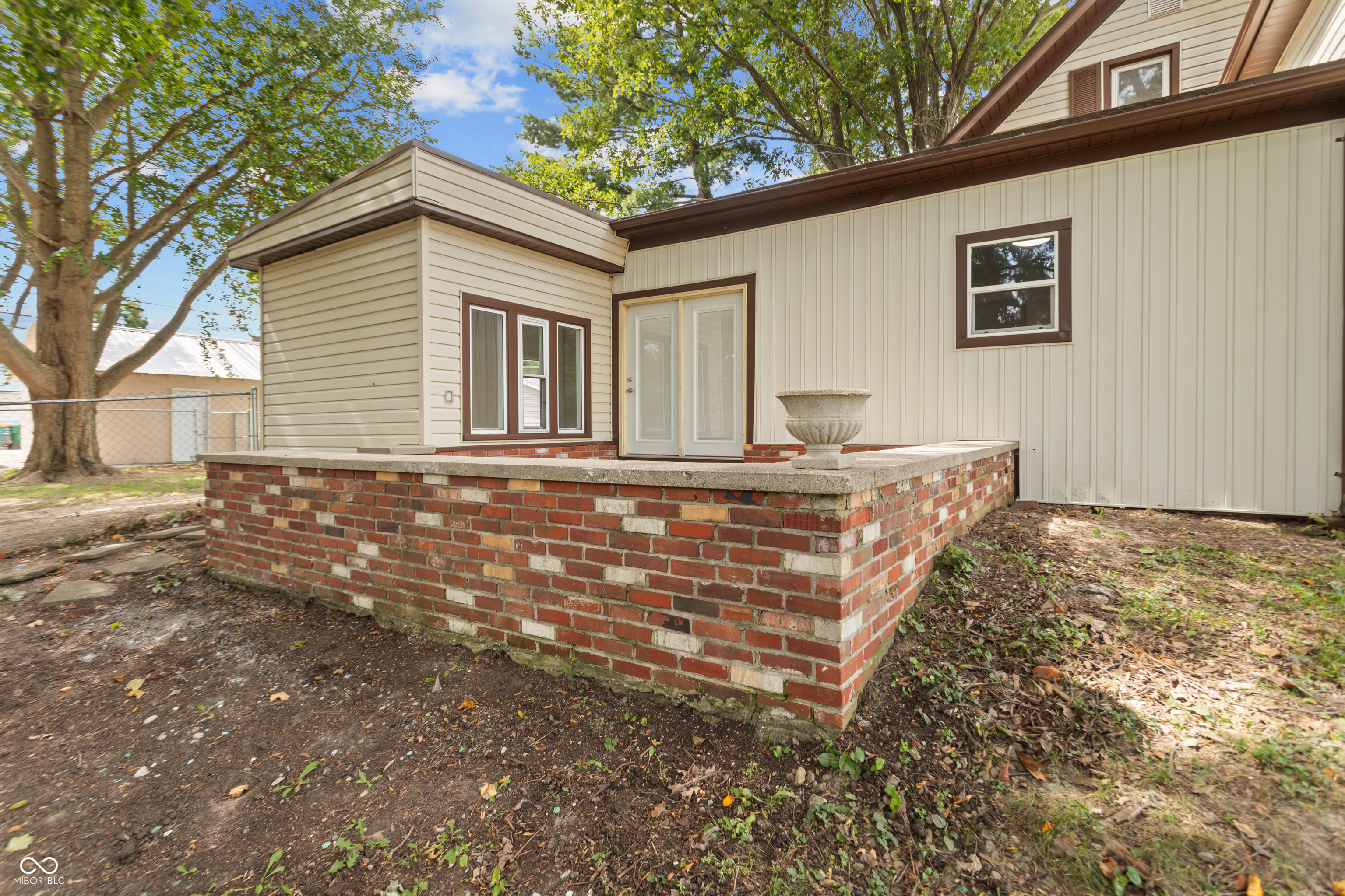 709 E Main Street, Greentown, IN, 46936 photo 5 of 44