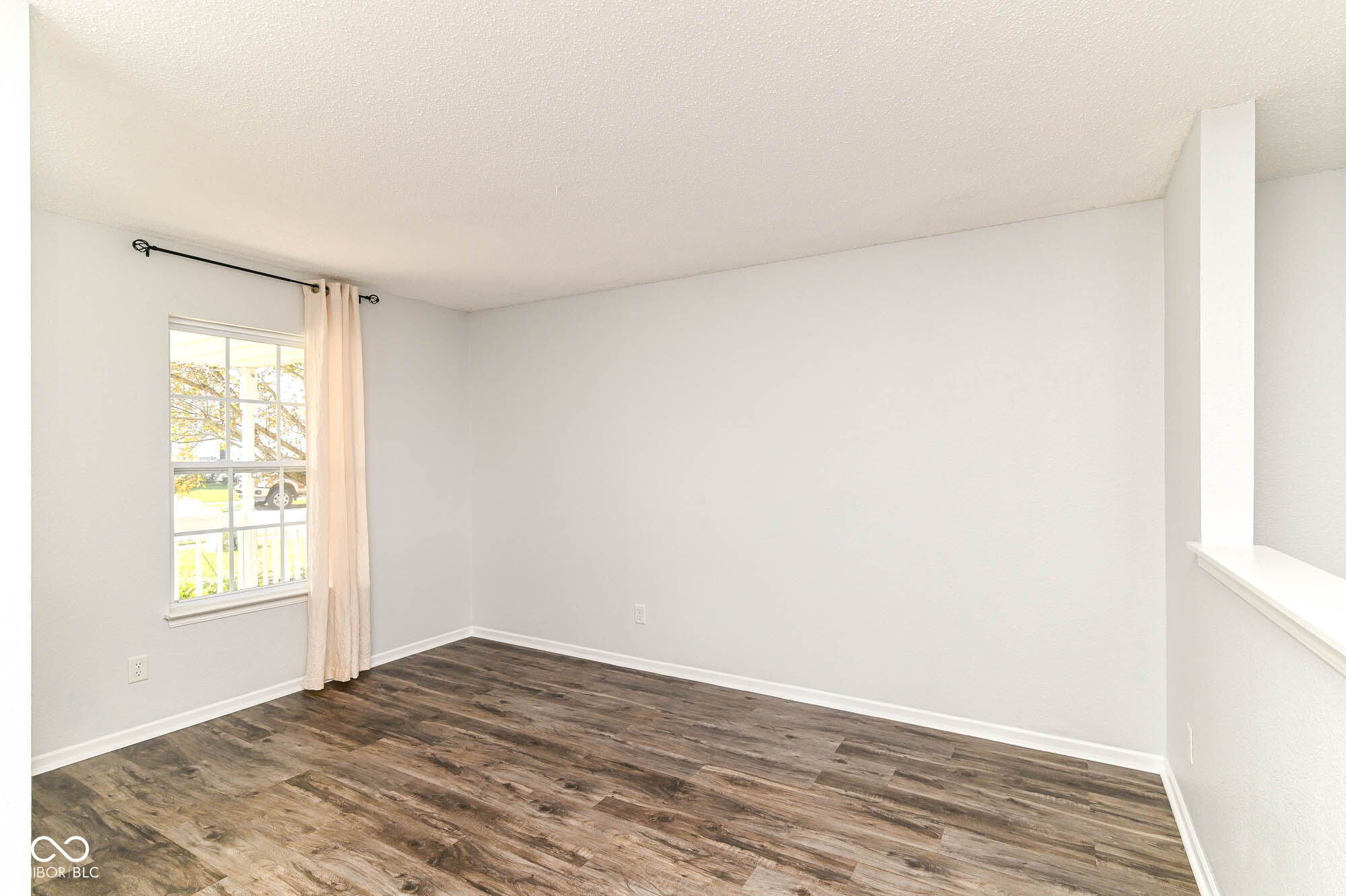 10050 Orange Blossom Trail, Fishers, IN, 46038 photo 5 of 35