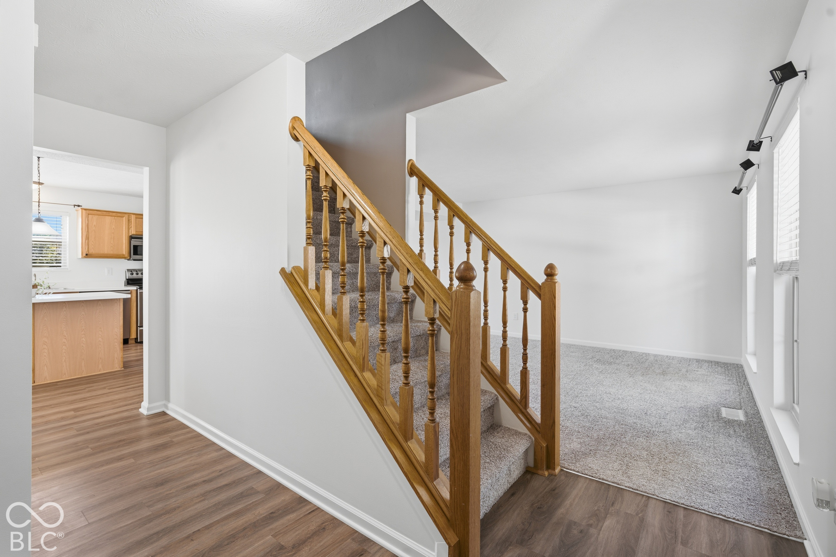 8567 Knoll Crossing, Fishers, IN, 46038 photo 5 of 40