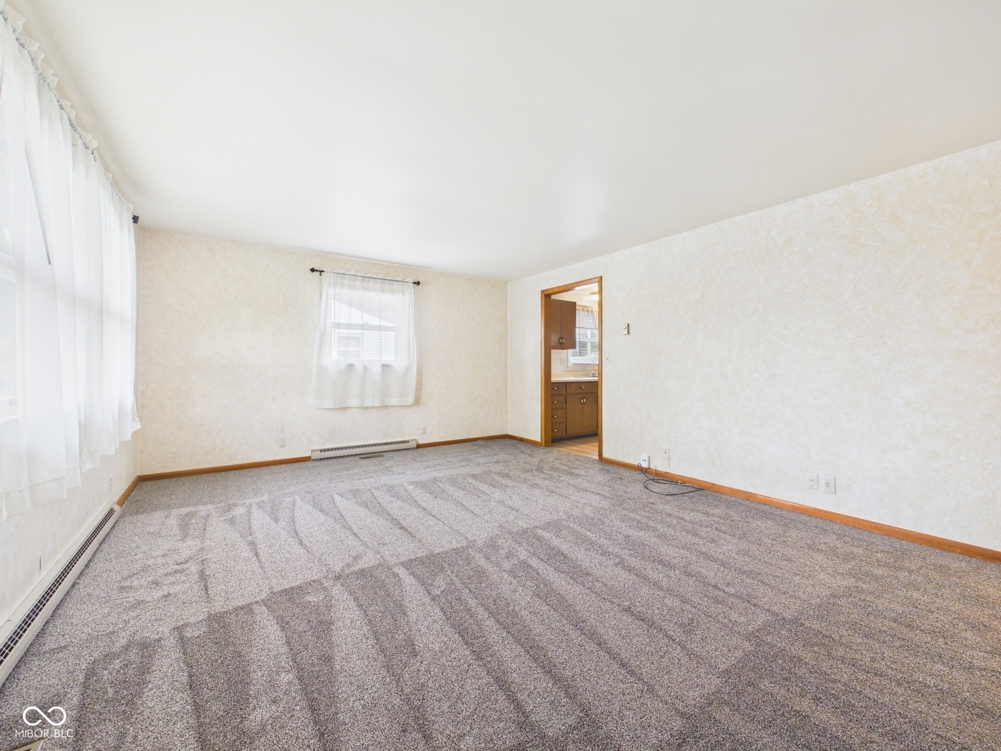 302 W Van Buren Street, Alexandria, IN, 46001 photo 5 of 18