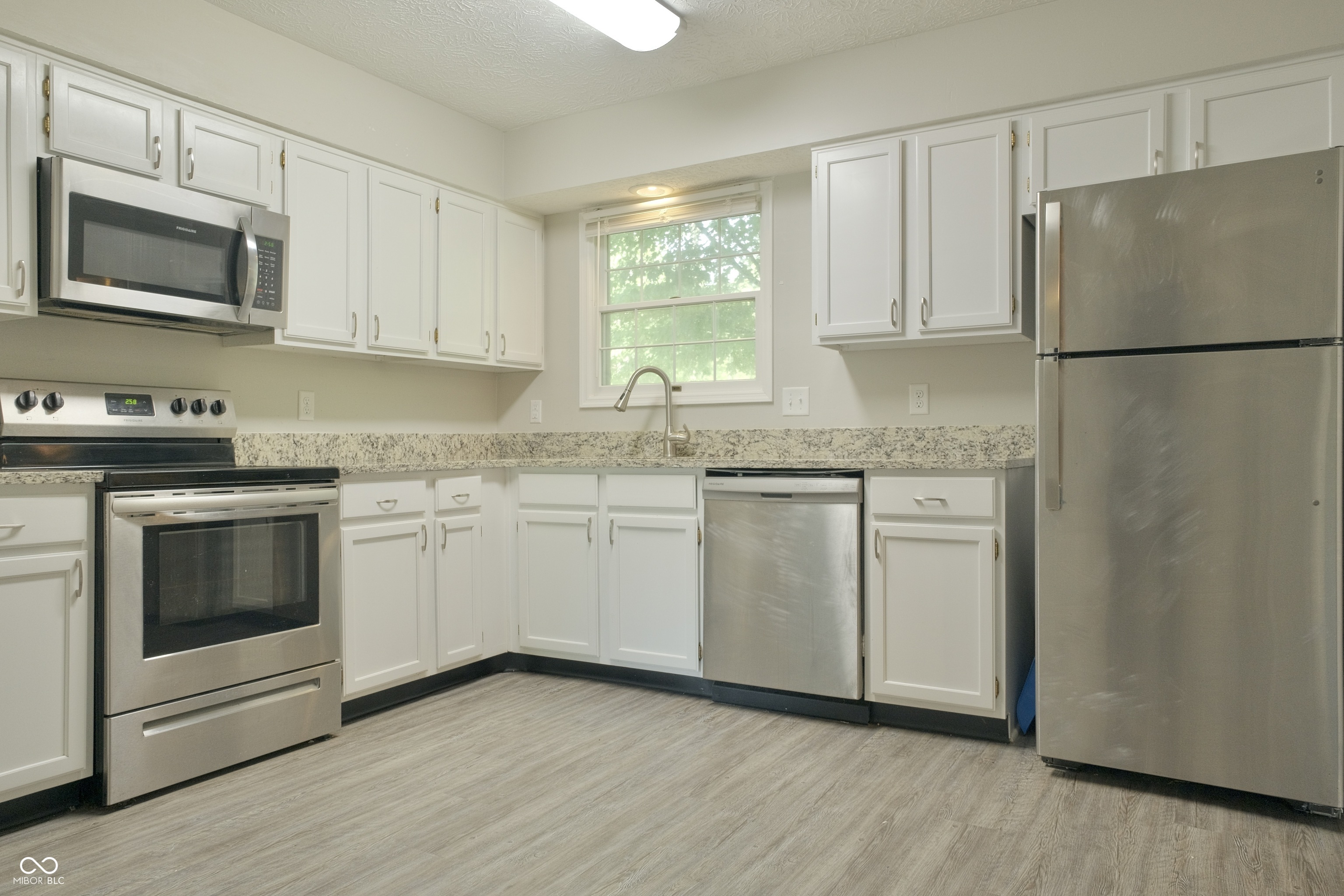 3712 Oil Creek Drive, Indianapolis, IN, 46268 photo 5 of 27