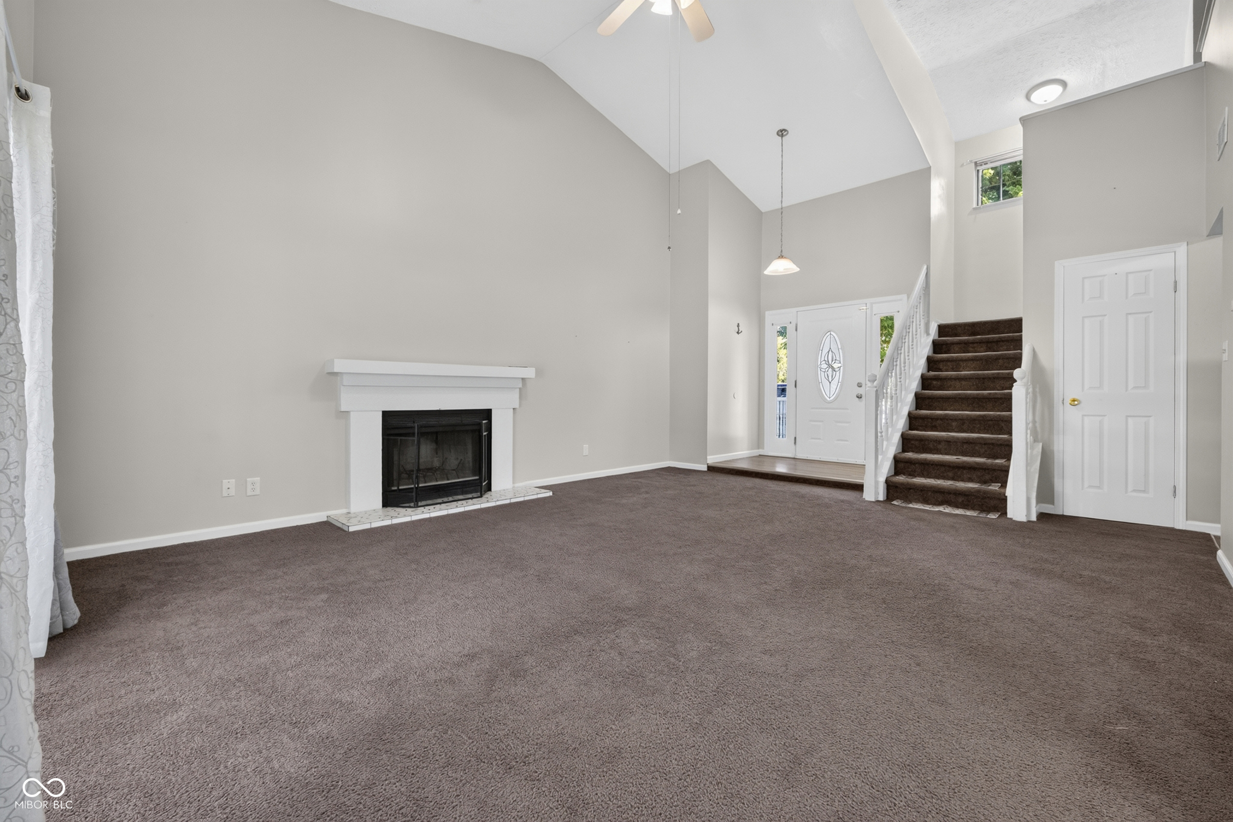8512 Green Valley Drive, Indianapolis, IN, 46217 photo 5 of 36