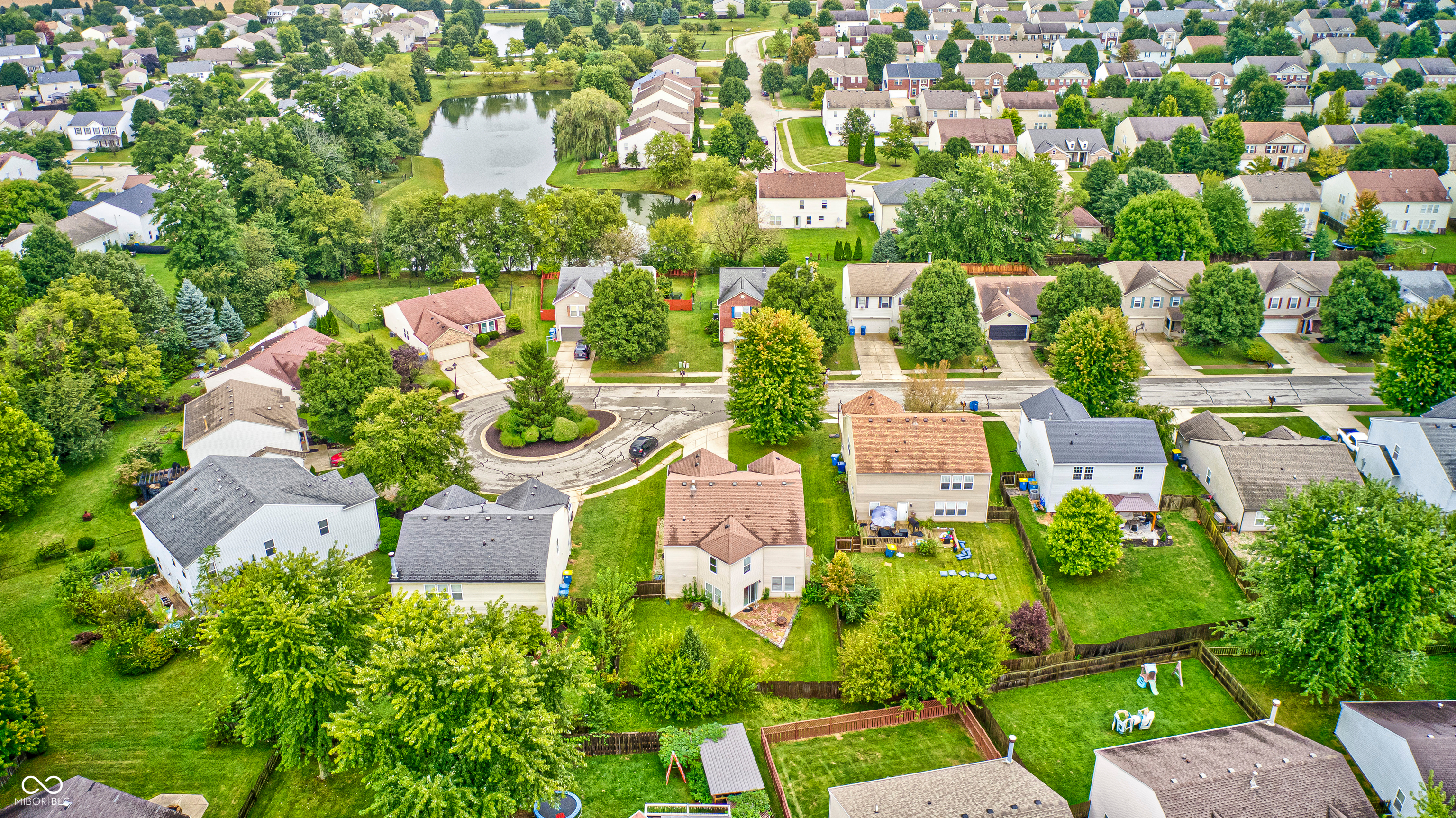 14314 Holly Berry Circle, Fishers, IN, 46038 photo 5 of 45