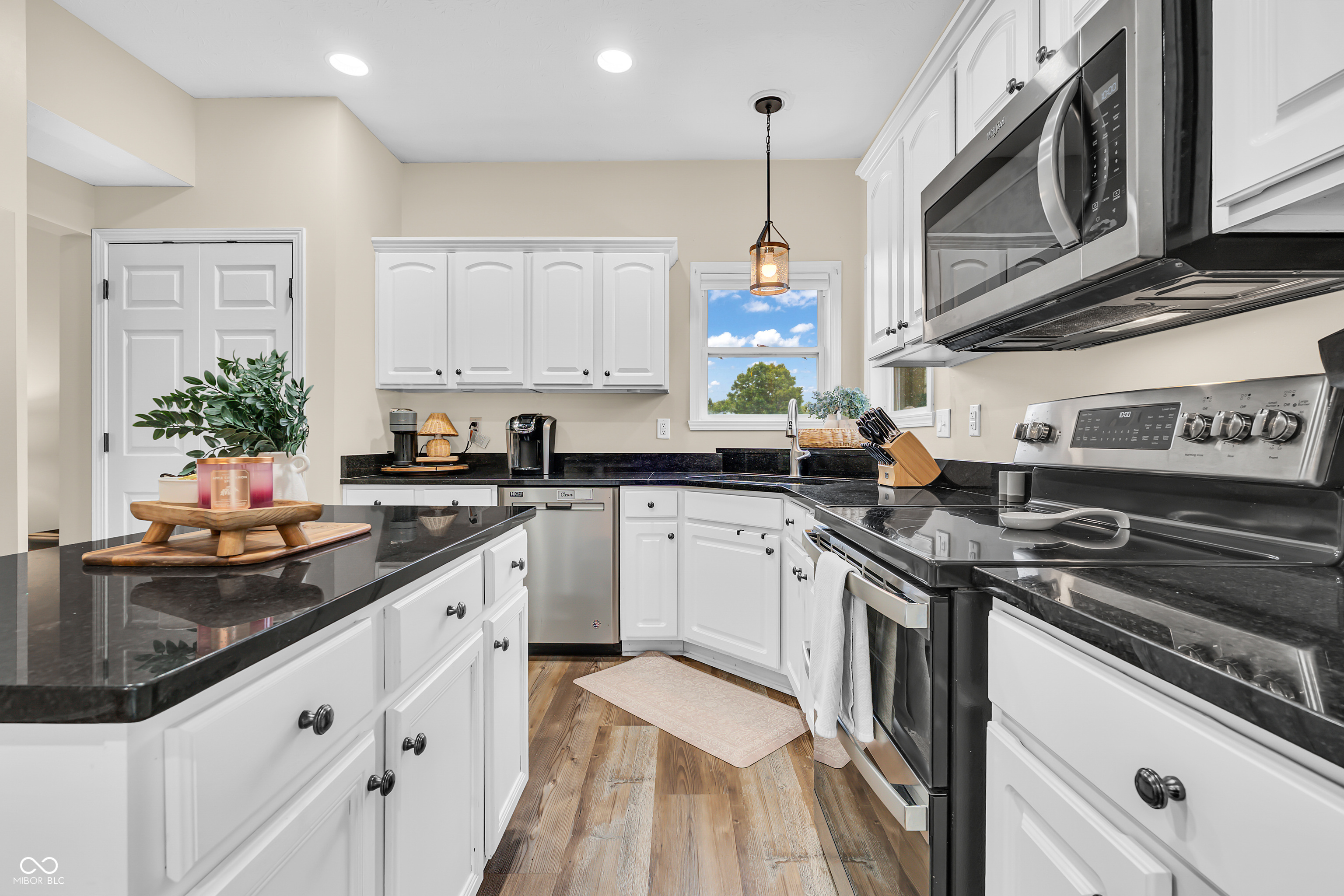 19117 Golden Meadow Way, Noblesville, IN, 46060 photo 5 of 29
