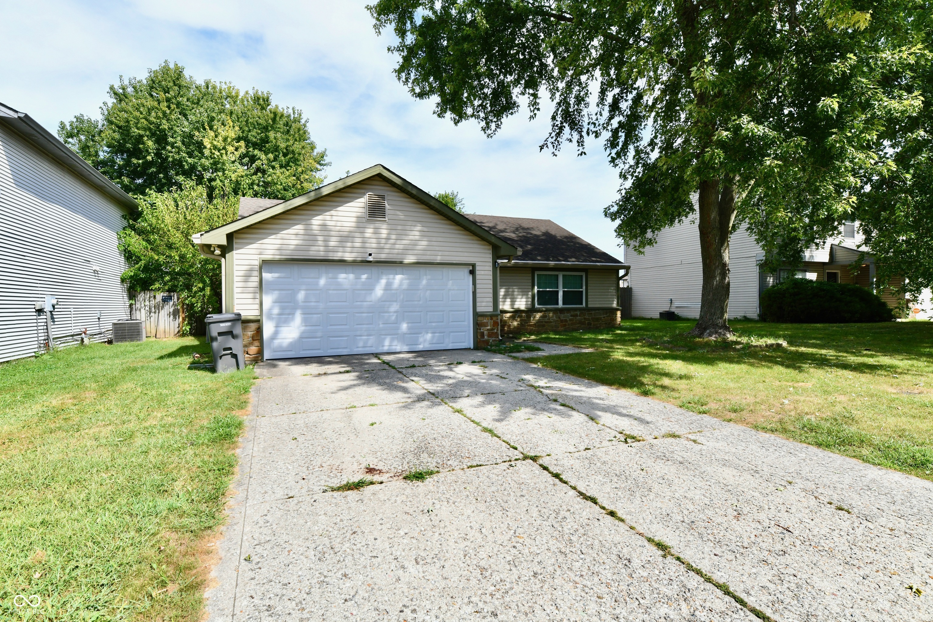 6794 Dunsany Lane, Indianapolis, IN, 46254 photo 5 of 47