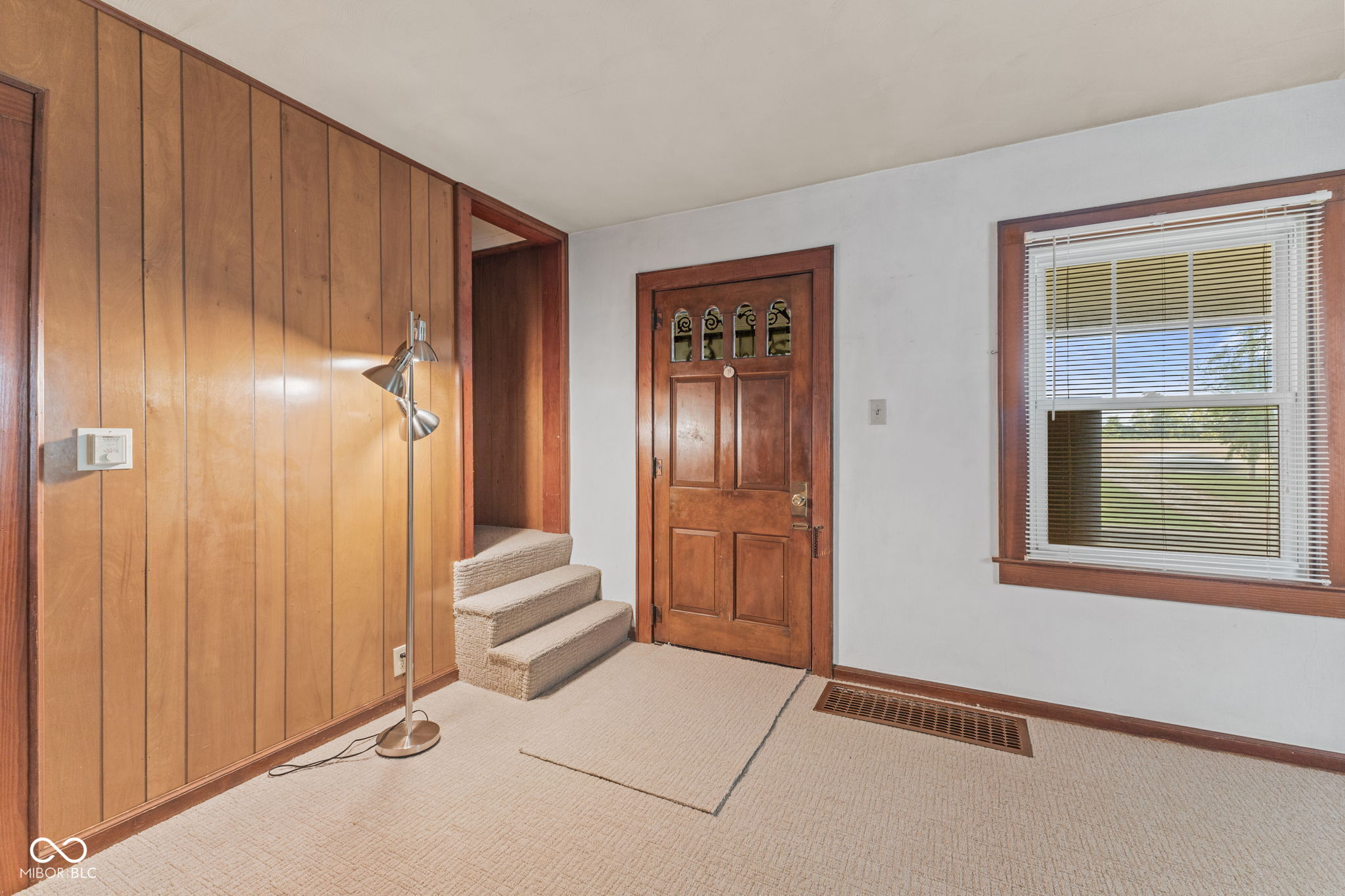 6725 Camby Road, Indianapolis, IN, 46221 photo 5 of 32