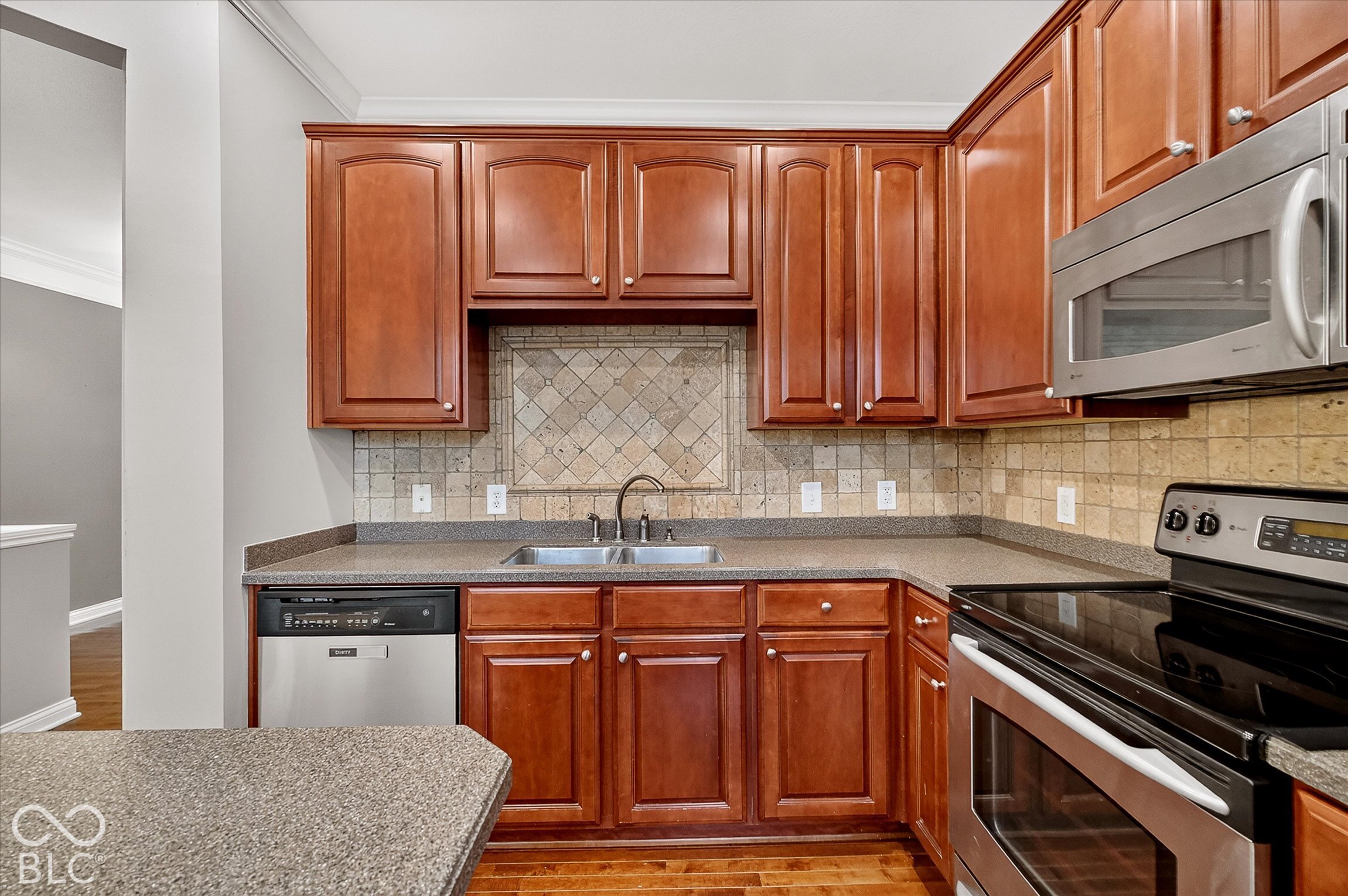 8655 N Meridian Street, Indianapolis, IN, 46260 photo 5 of 23