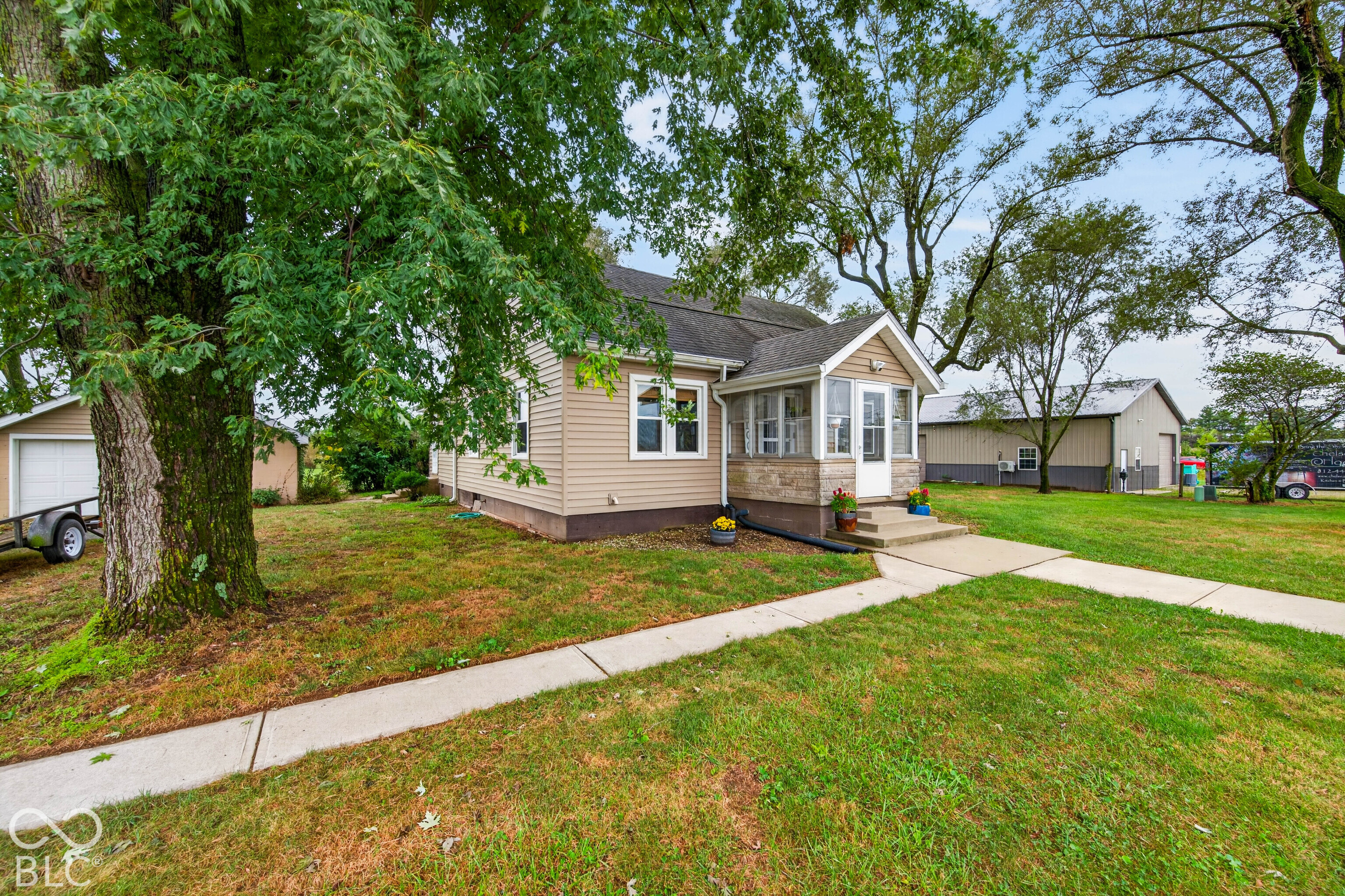 7303 E 400 S, Columbus, IN, 47203 photo 5 of 111